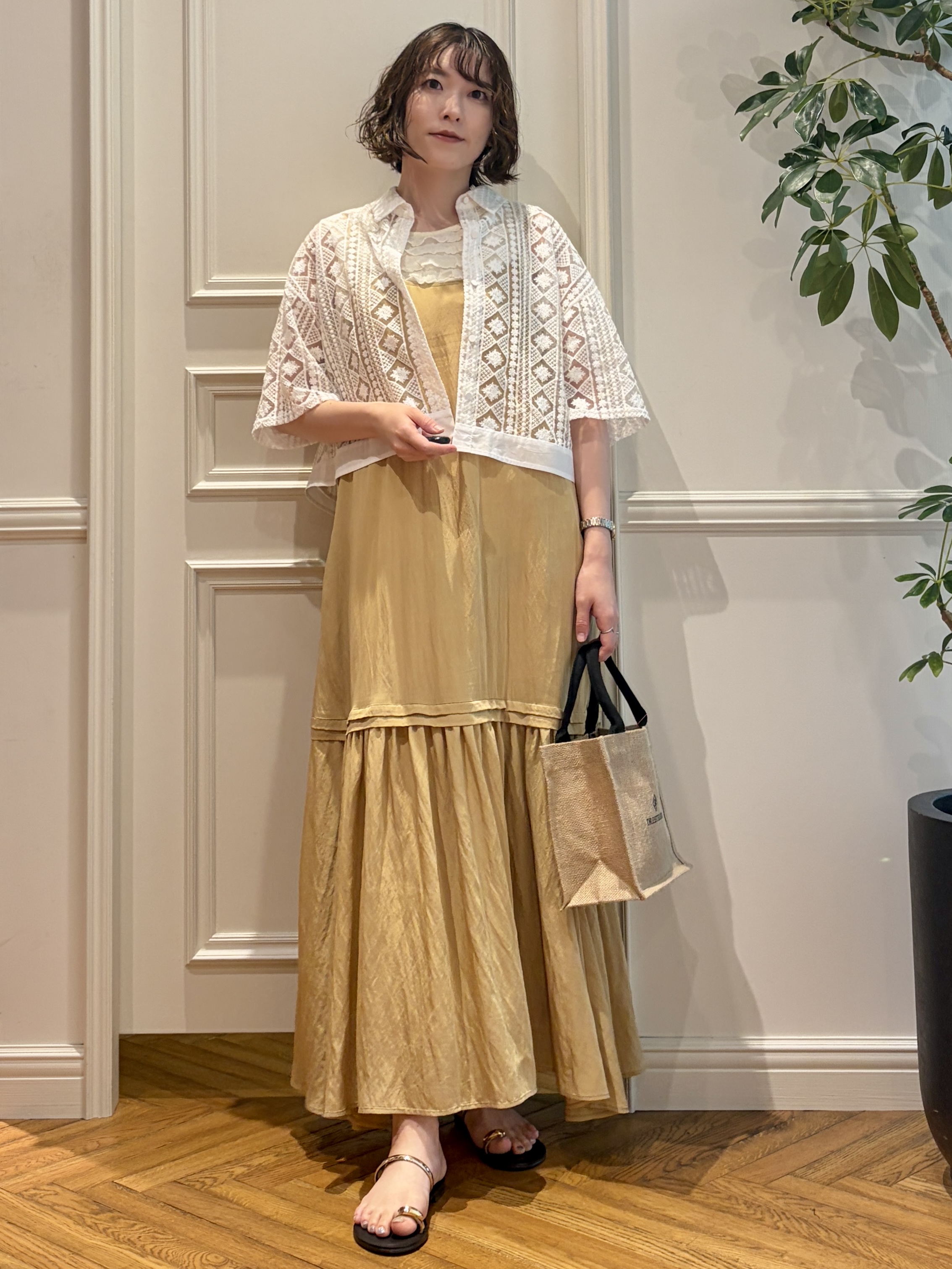 nakaoさんの「DRESSTERIOR｜【着映え/ハーフ袖】ウォッシャブルレース クロップドシャツ」を使ったコーディネート