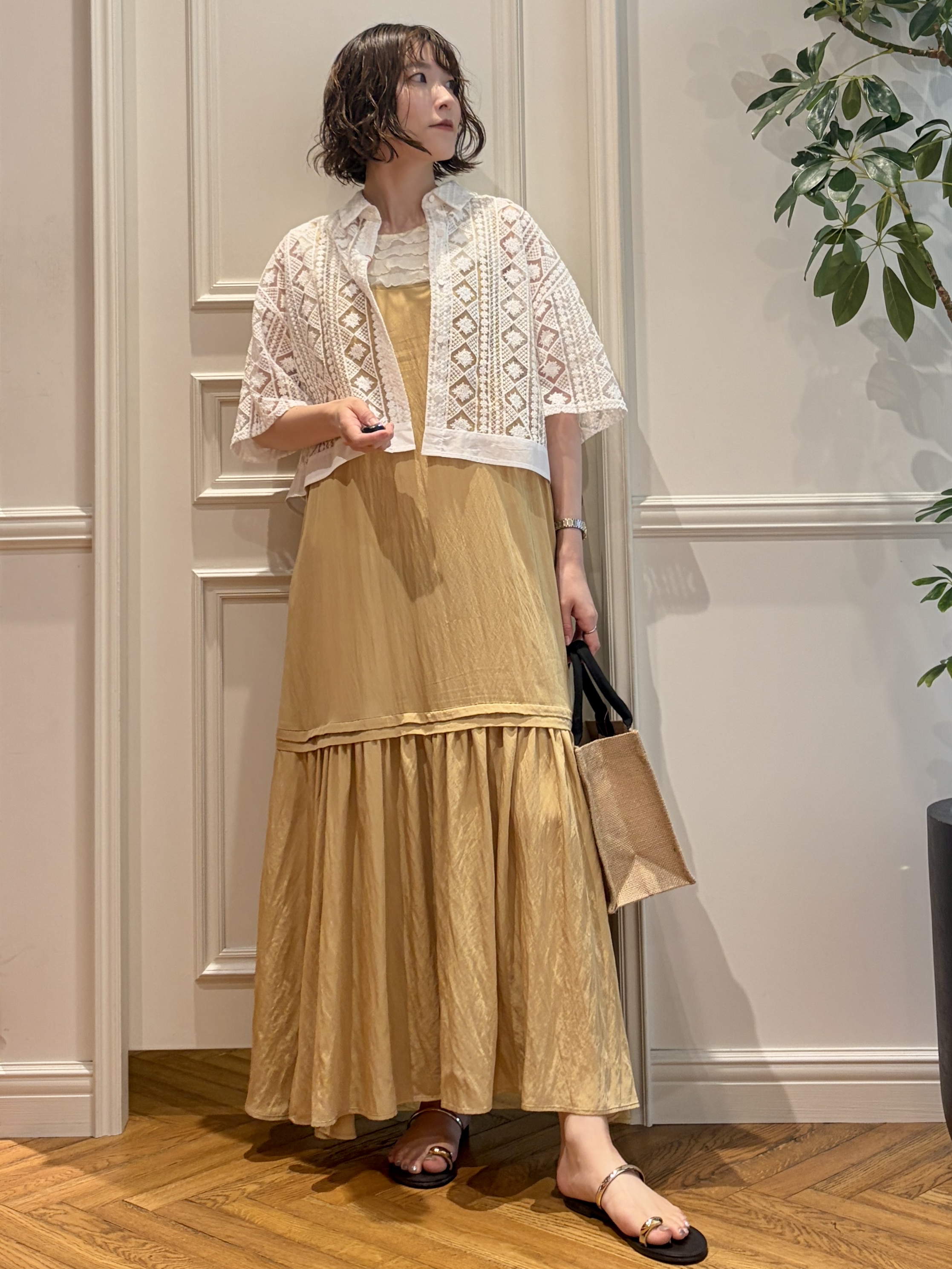 nakaoさんの「DRESSTERIOR｜【着映え/ハーフ袖】ウォッシャブルレース クロップドシャツ」を使ったコーディネート