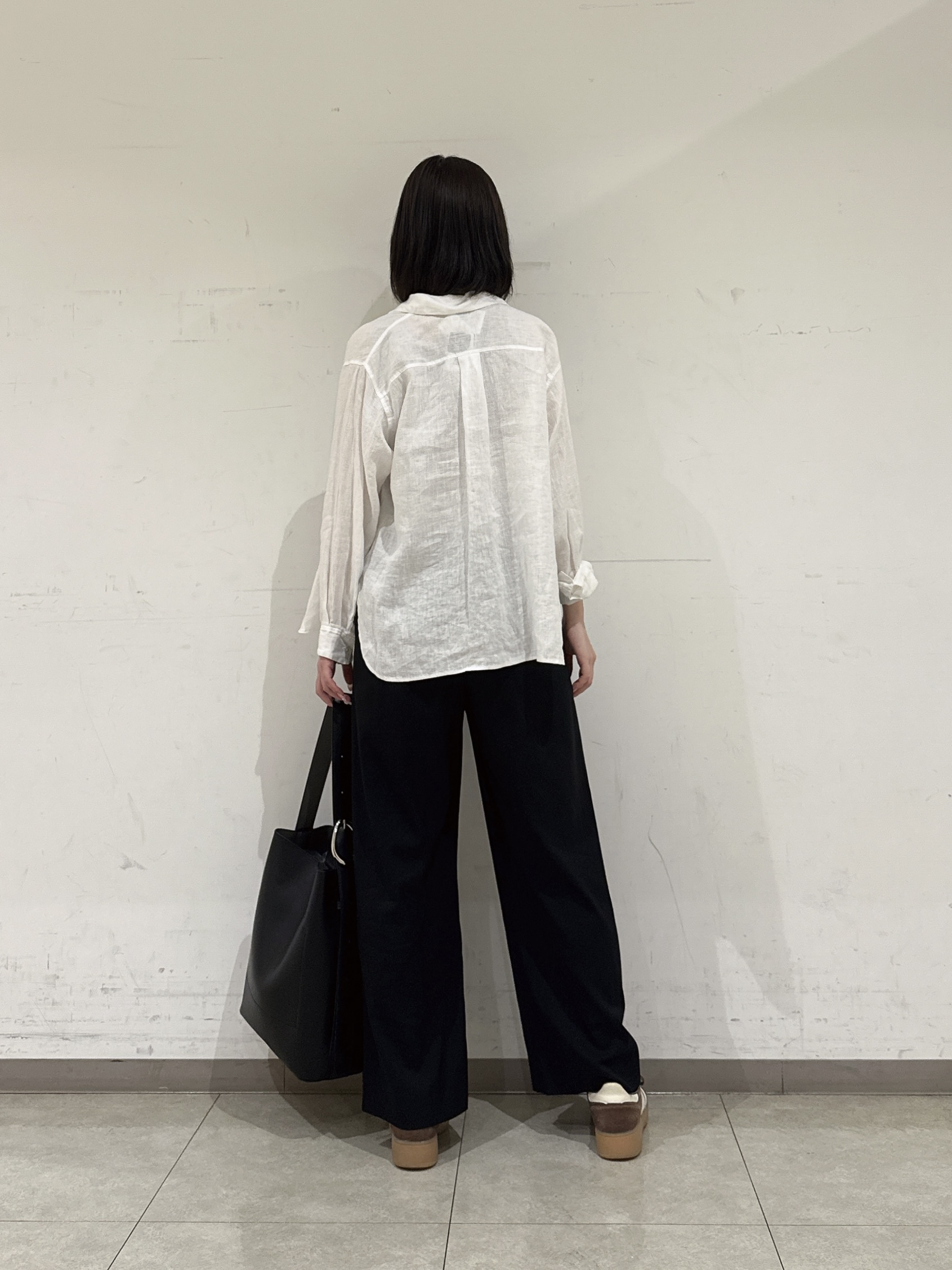 rinaさんの「INDIVI｜【接触冷感／2WAY】カシュクールリネンシャツ」を使ったコーディネート