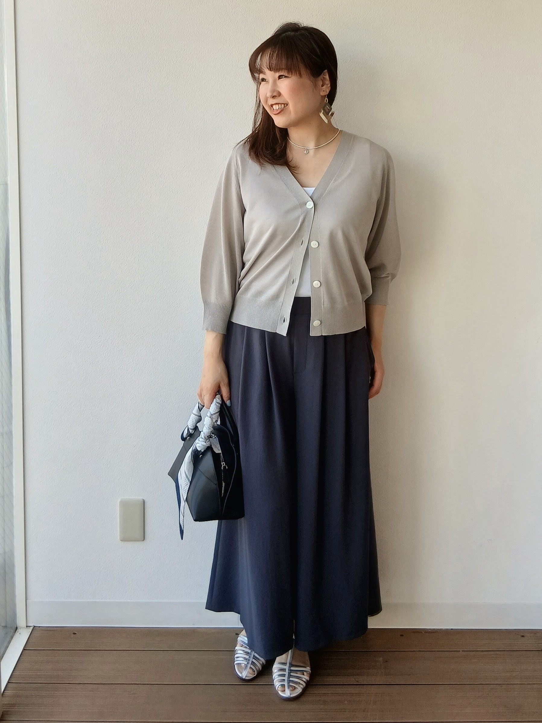 なみきさんの「UNTITLED｜【アンサンブル可/シアー】リネンエステルカーディガン」を使ったコーディネート