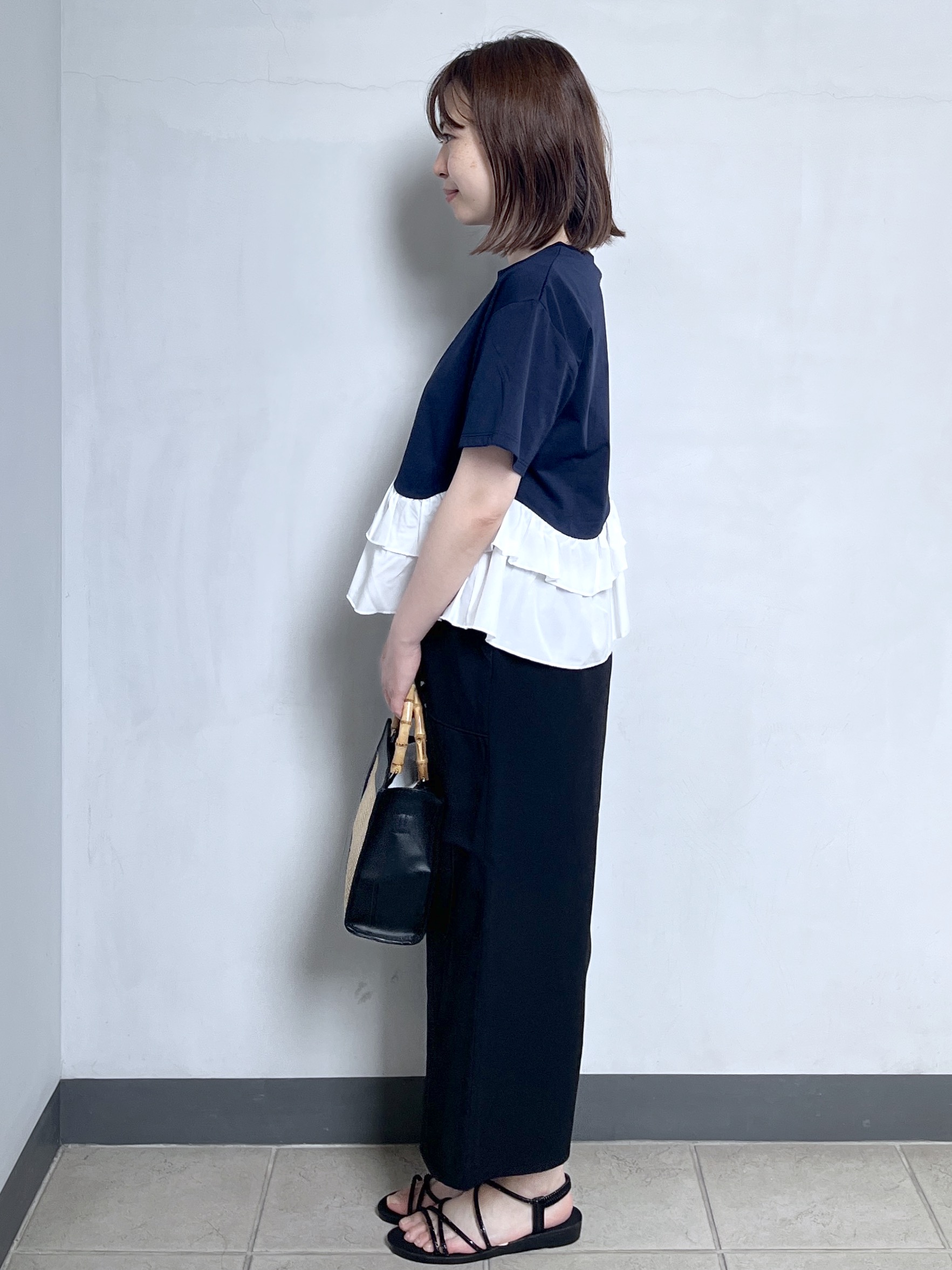 mikiさんの「OPAQUE.CLIP｜裾フリルドッキングTシャツ【洗濯機OK】」を使ったコーディネート