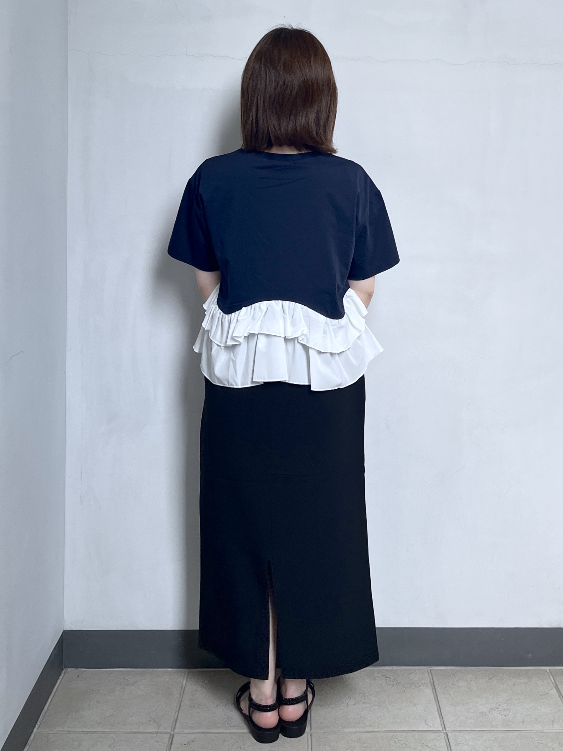 mikiさんの「OPAQUE.CLIP｜裾フリルドッキングTシャツ【洗濯機OK】」を使ったコーディネート