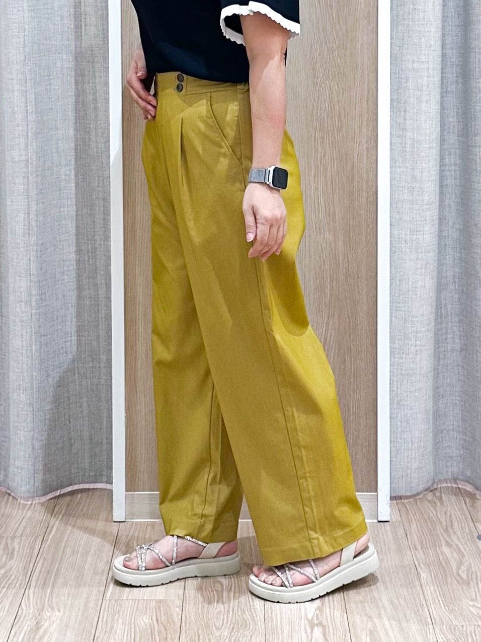 naoさんの「grove｜高評価！【シリーズ累計36万枚！名品ニット】やわらかドライタッチ スカラップスリーブニット」を使ったコーディネート