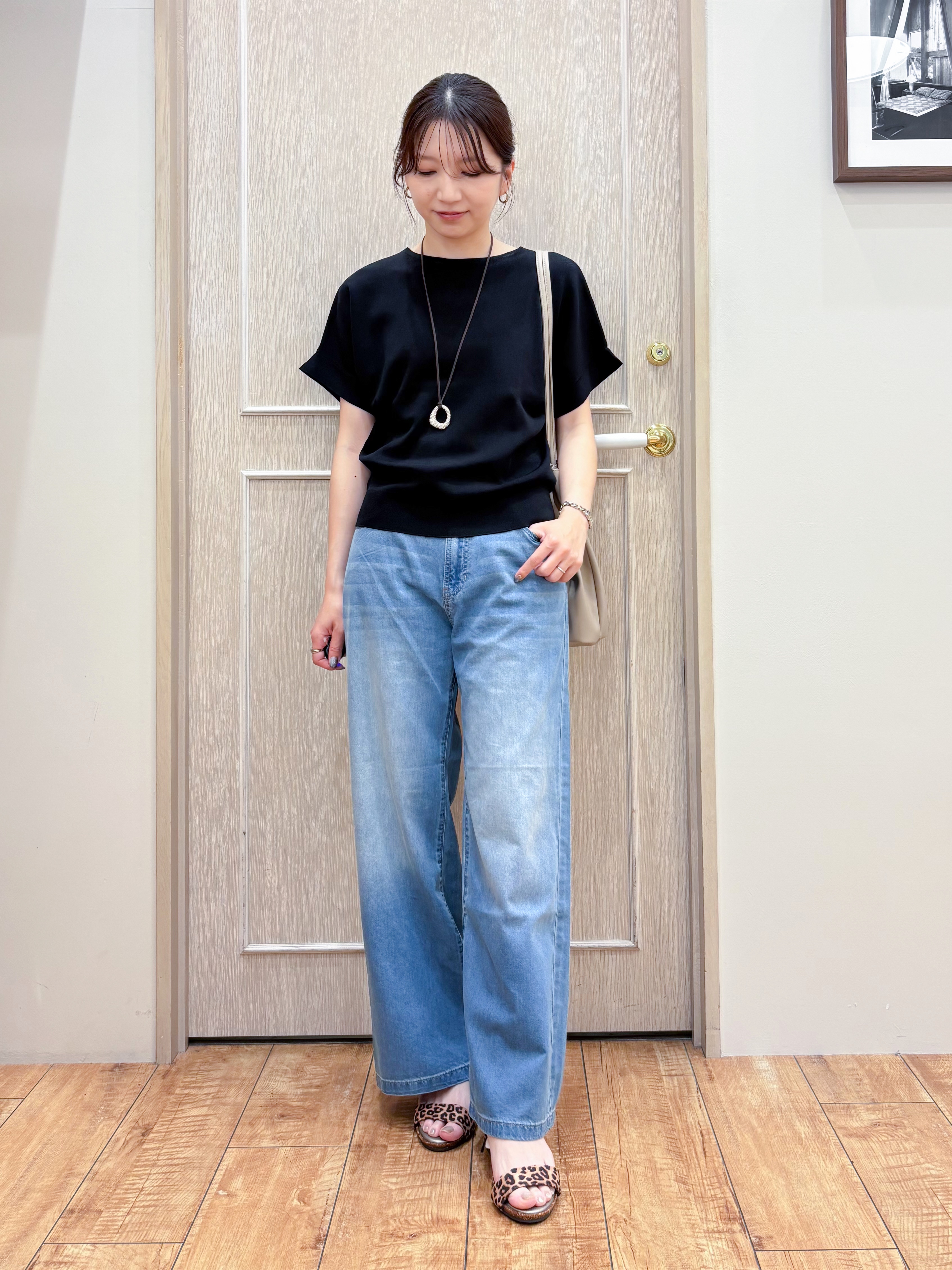 なみさんの「SHOO･LA･RUE｜【毎日洗える/UV】二の腕隠れる さらっとドルマン半袖ニット」を使ったコーディネート