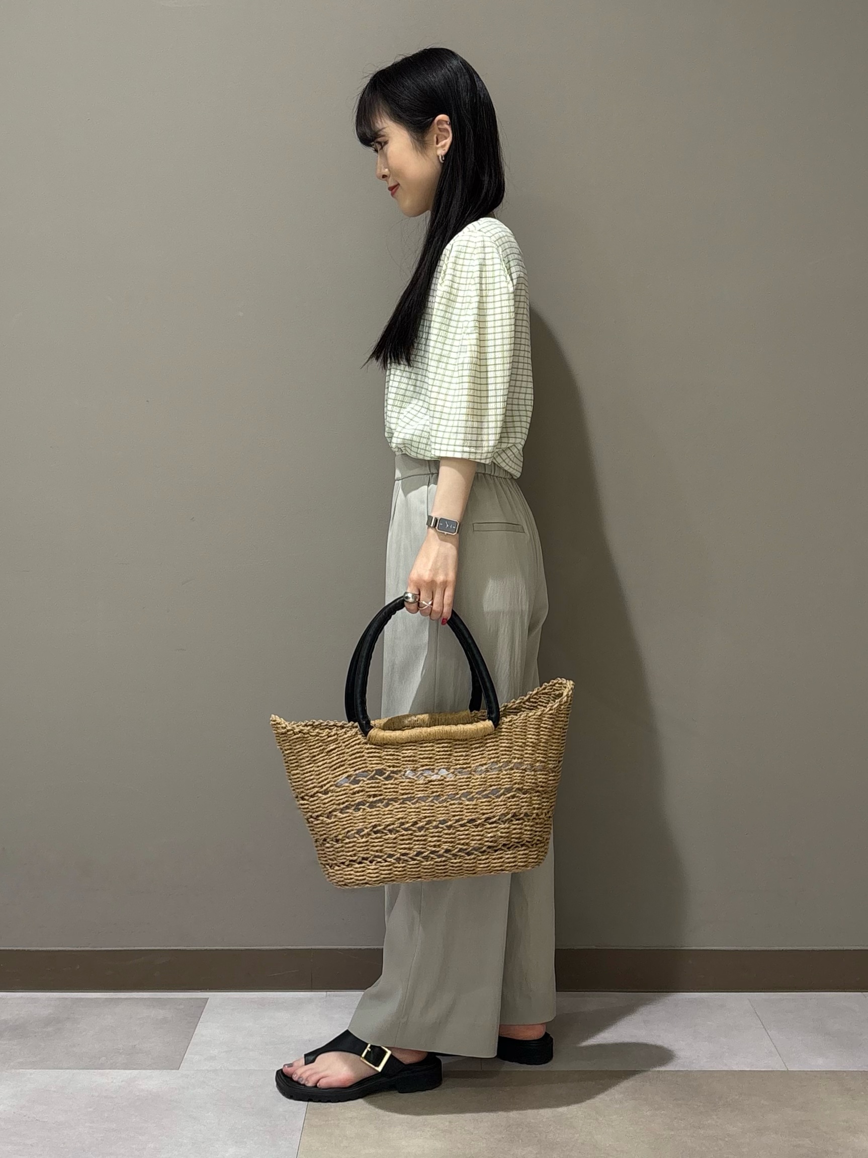 KEIKOさんの「INDIVI｜【UVケア／吸汗速乾】チェック柄タックボリュームスリーブトップス」を使ったコーディネート