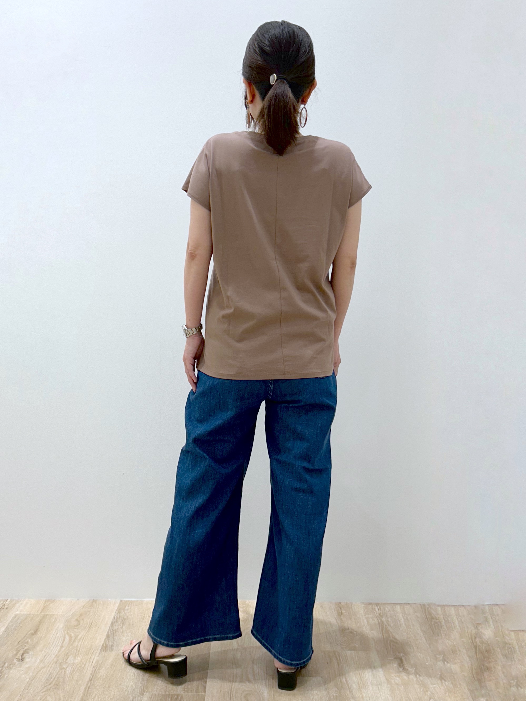 hiroさんの「OPAQUE.CLIP｜ロゴフレンチスリーブカットソー【洗濯機OK】」を使ったコーディネート