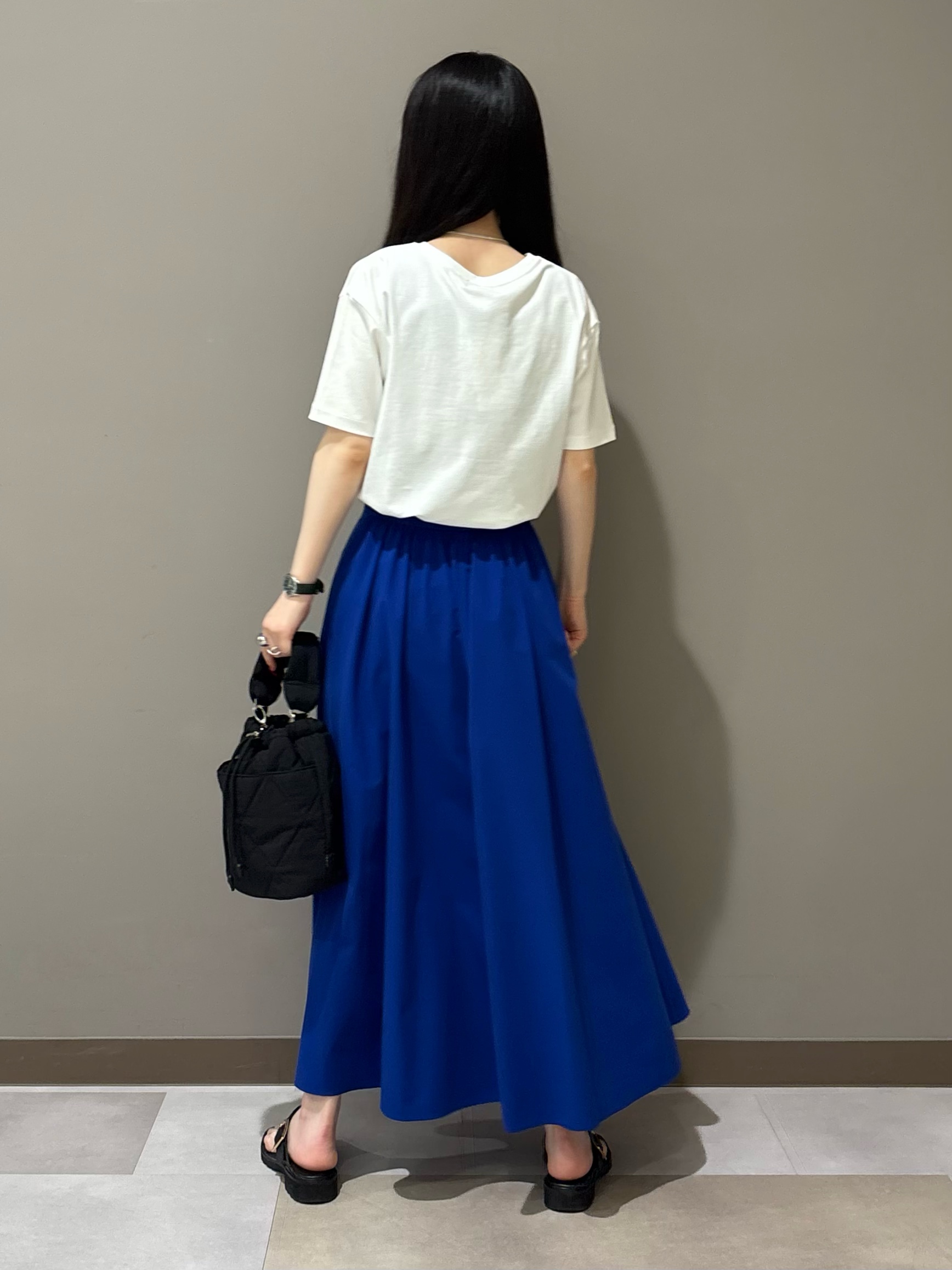 KEIKOさんの「INDIVI｜【接触冷感／洗える／2WAY】ドロスト付 シアーシャンブレーシャツ」を使ったコーディネート