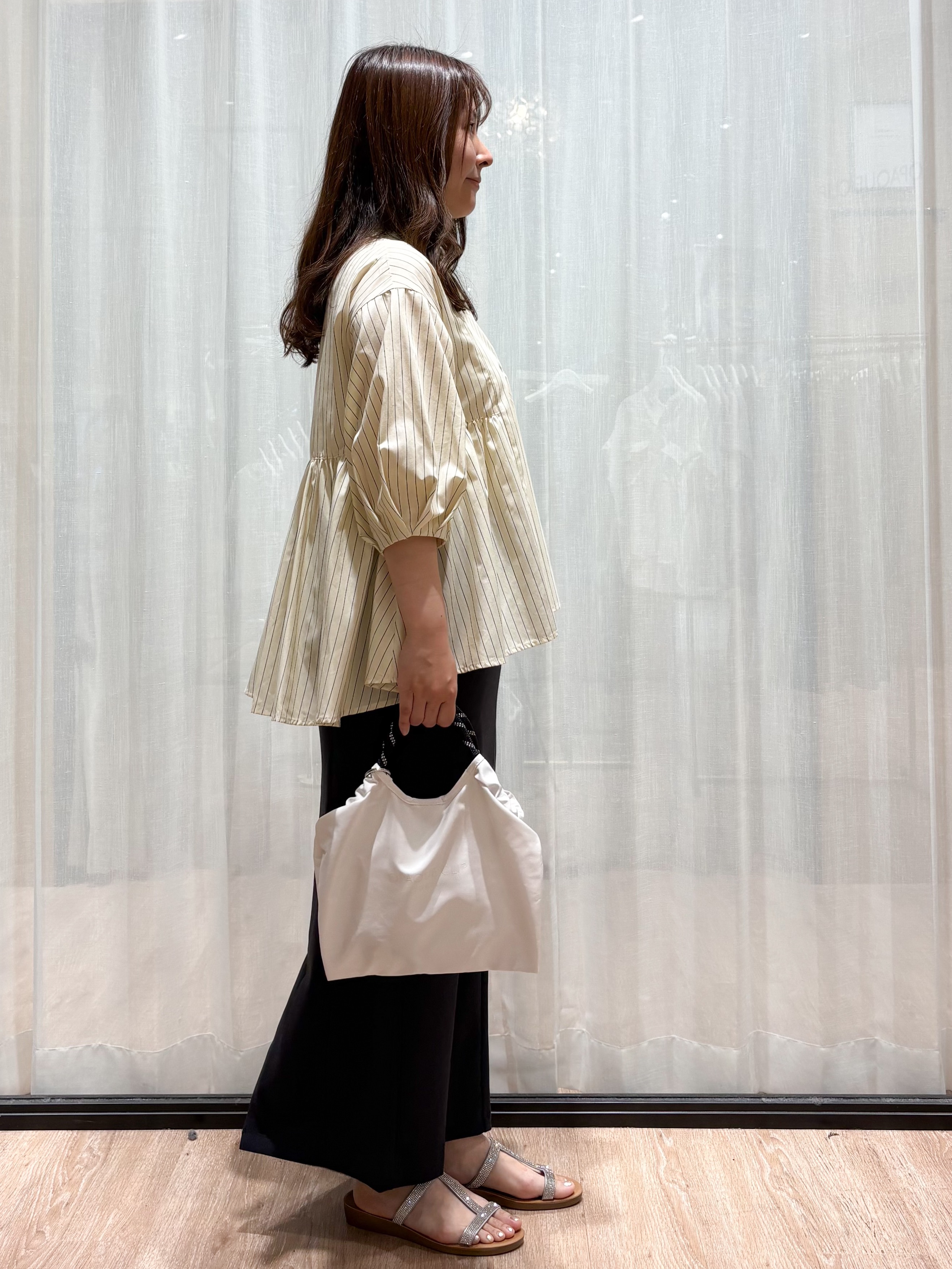 かなさんの「OPAQUE.CLIP｜スキッパーペプラムブラウス【洗濯機OK】」を使ったコーディネート