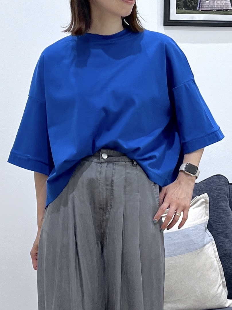 canaさんの「Dessin｜【体型カバー】美光沢カットソーボクシーシルエット」を使ったコーディネート
