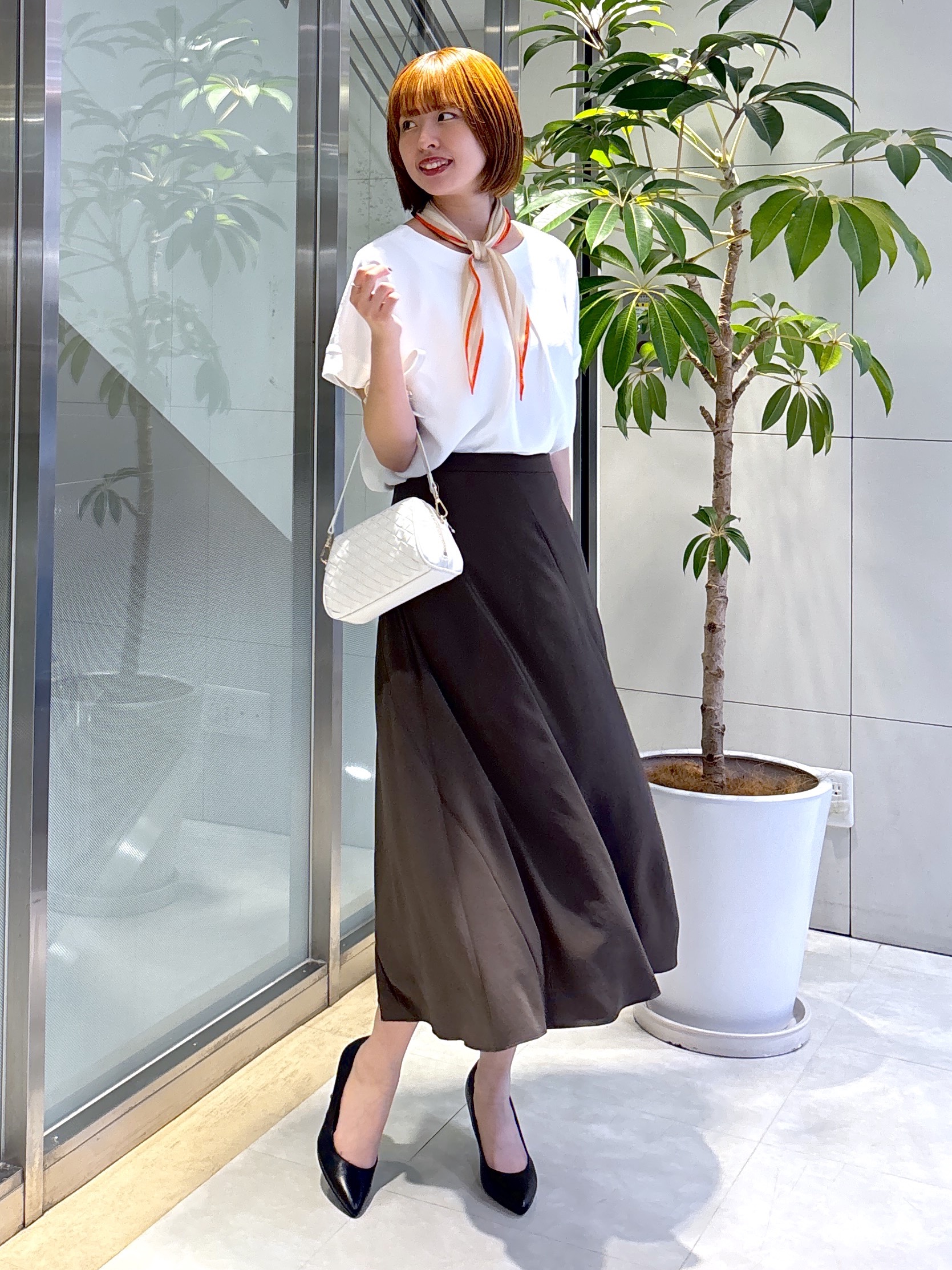 yukaさんの「UNTITLED｜【セットアップ可/UVカット/前後2WAY】リラクシーフレンチスリーブブラウス」を使ったコーディネート