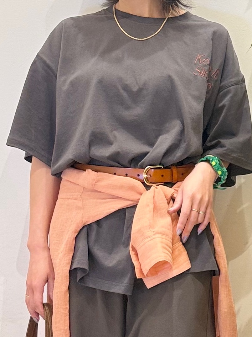 misakiさんの「SHOO･LA･RUE｜【体型カバー】ゆるっとBIGアソートTシャツ」を使ったコーディネート