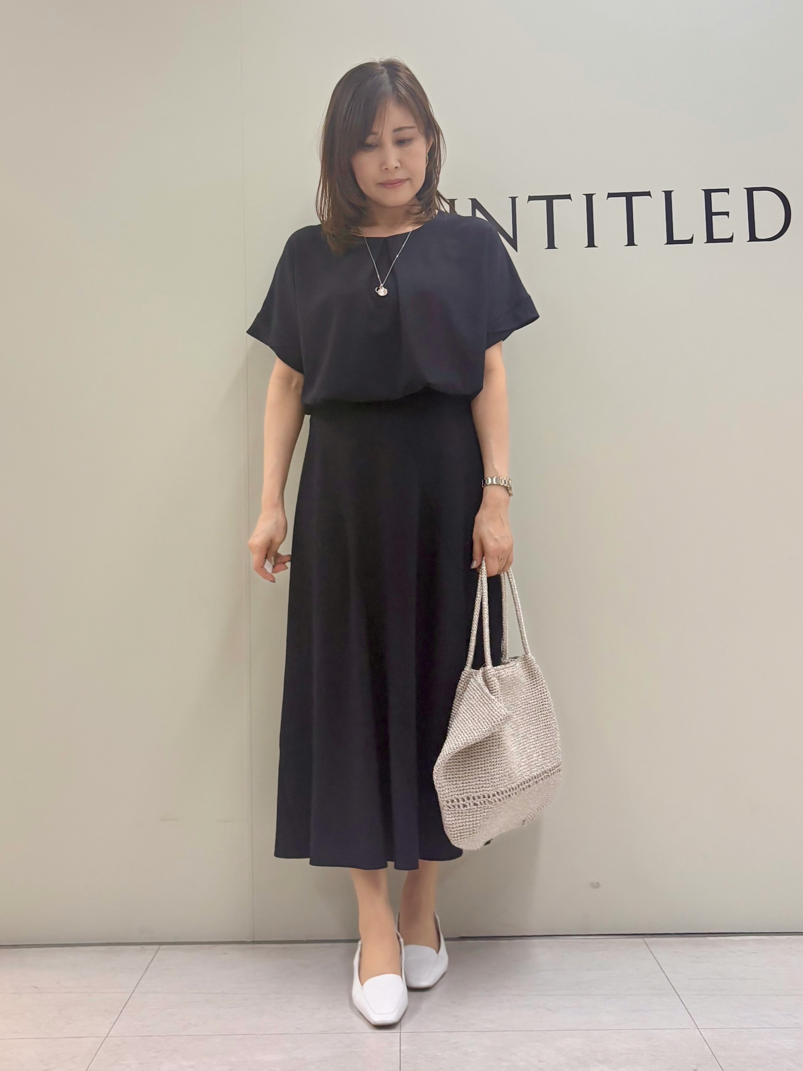 Sakaiさんの「UNTITLED｜【セットアップ可/UVカット/前後2WAY】リラクシーフレンチスリーブブラウス」を使ったコーディネート