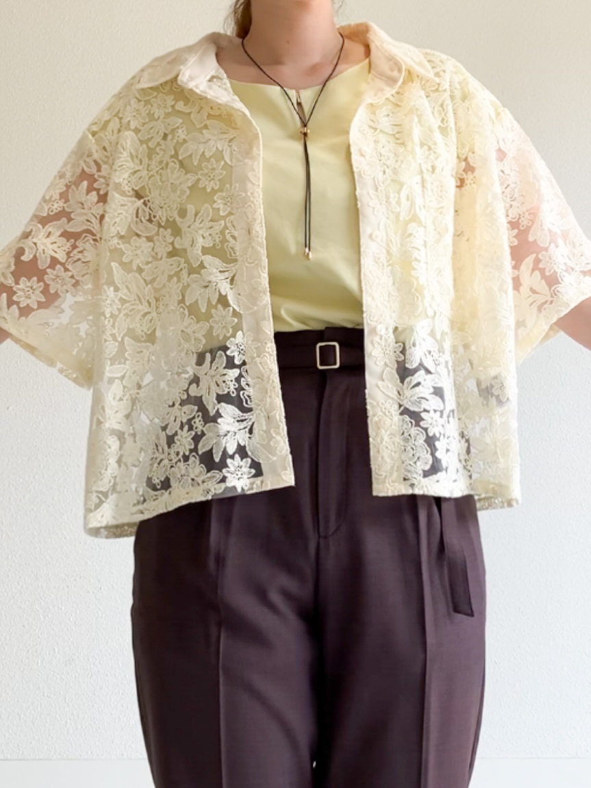 MIPPOさんの「index｜フラワー刺繍シアーシャツ【洗濯機OK／イージーアイロン】」を使ったコーディネート