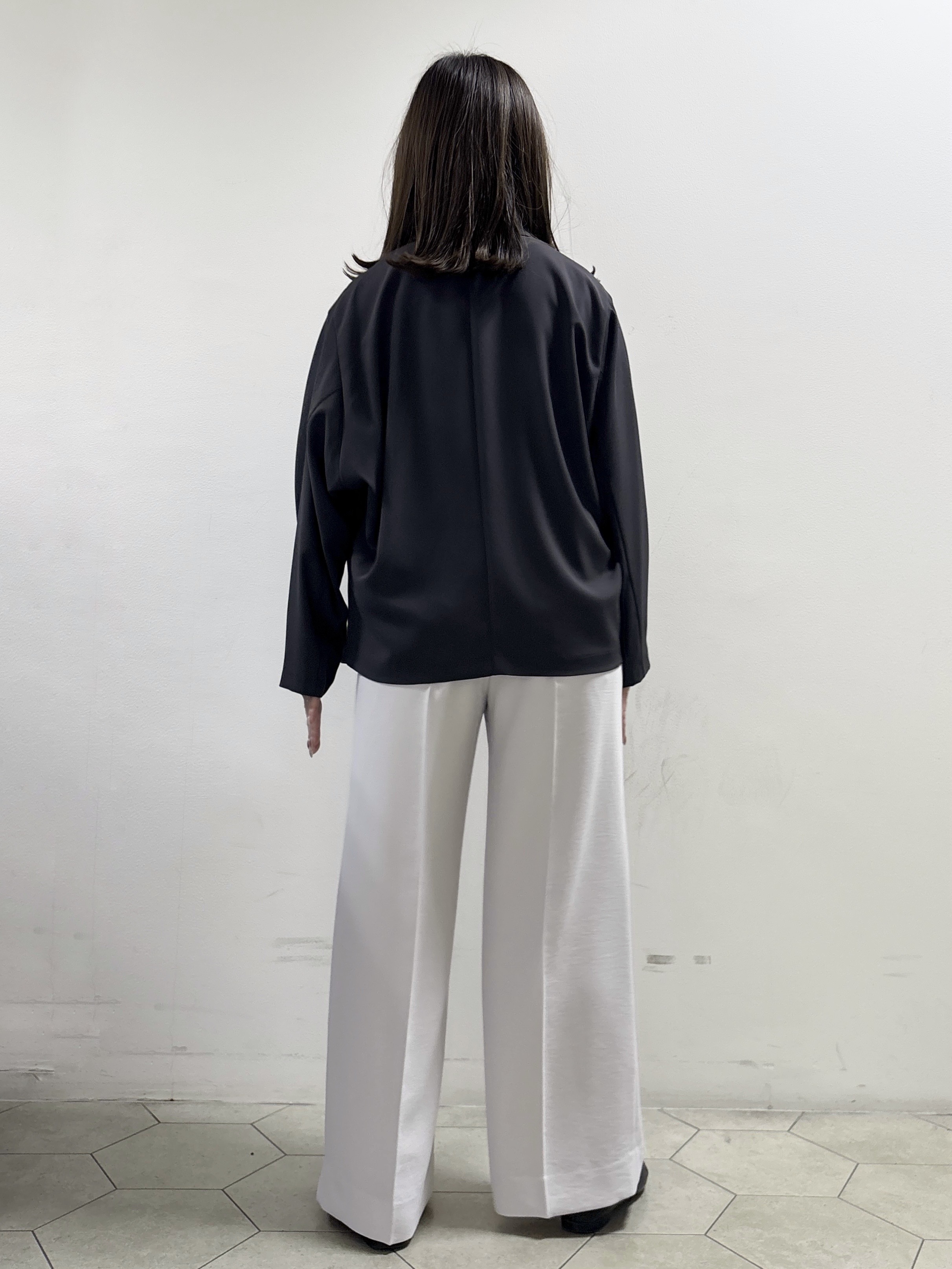 kahoさんの「INDIVI｜【接触冷感／透湿／着る日傘】ドルマンダブルジャケット」を使ったコーディネート