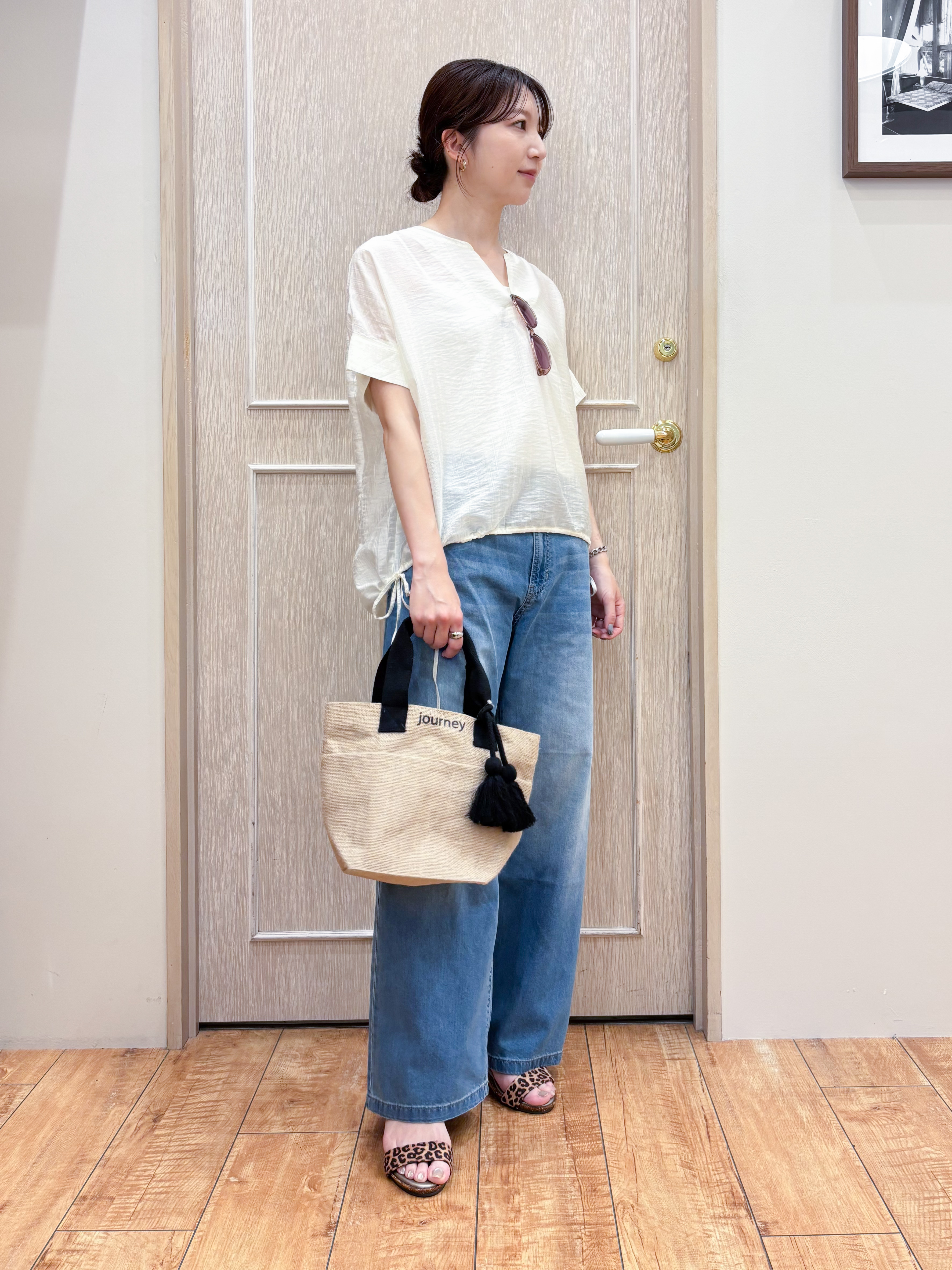 なみさんの「SHOO･LA･RUE｜【高レビュー/体型カバー】インせず着られる スキッパー裾リボンブラウス」を使ったコーディネート