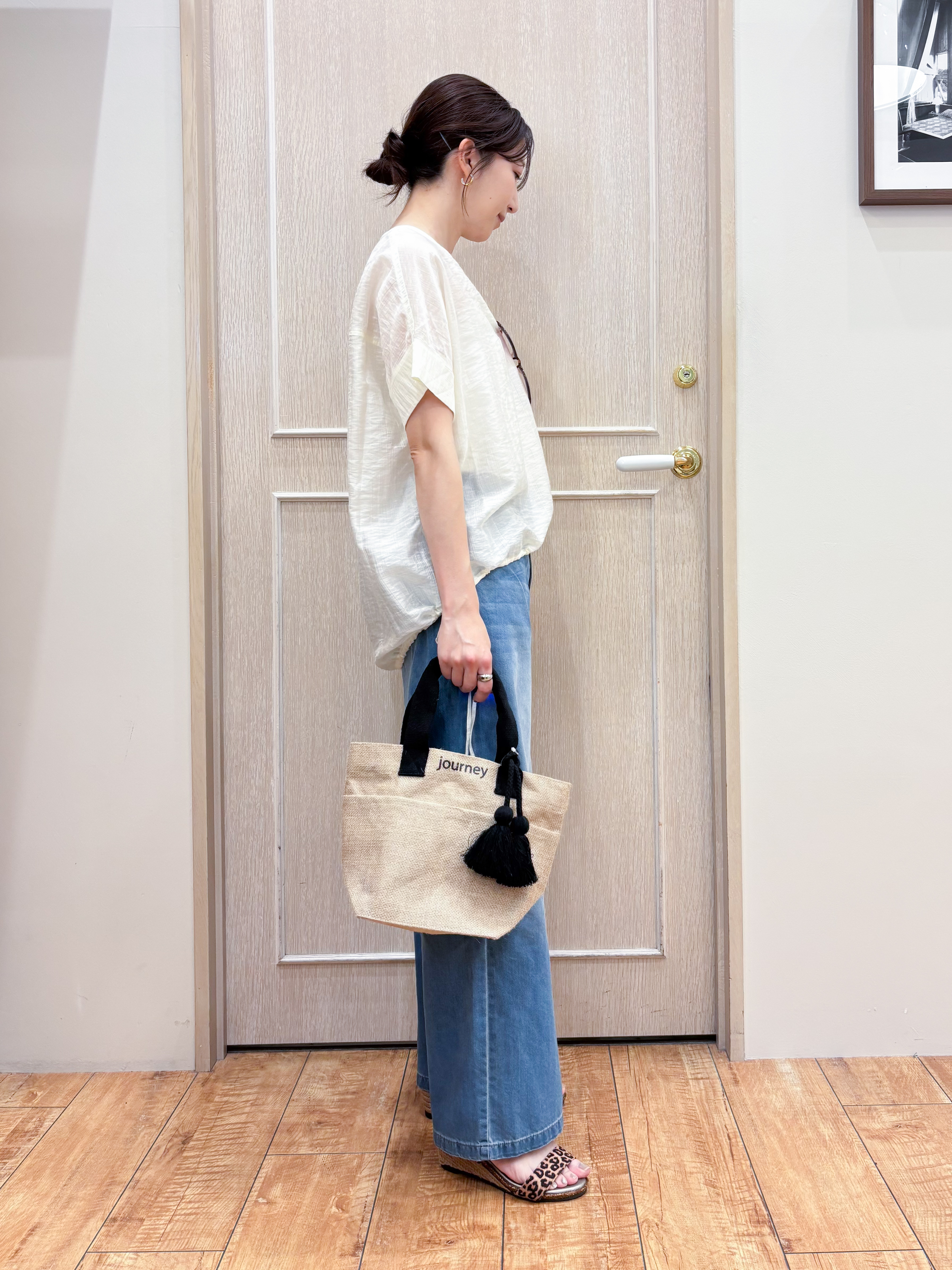 なみさんの「SHOO･LA･RUE｜【高レビュー/体型カバー】インせず着られる スキッパー裾リボンブラウス」を使ったコーディネート