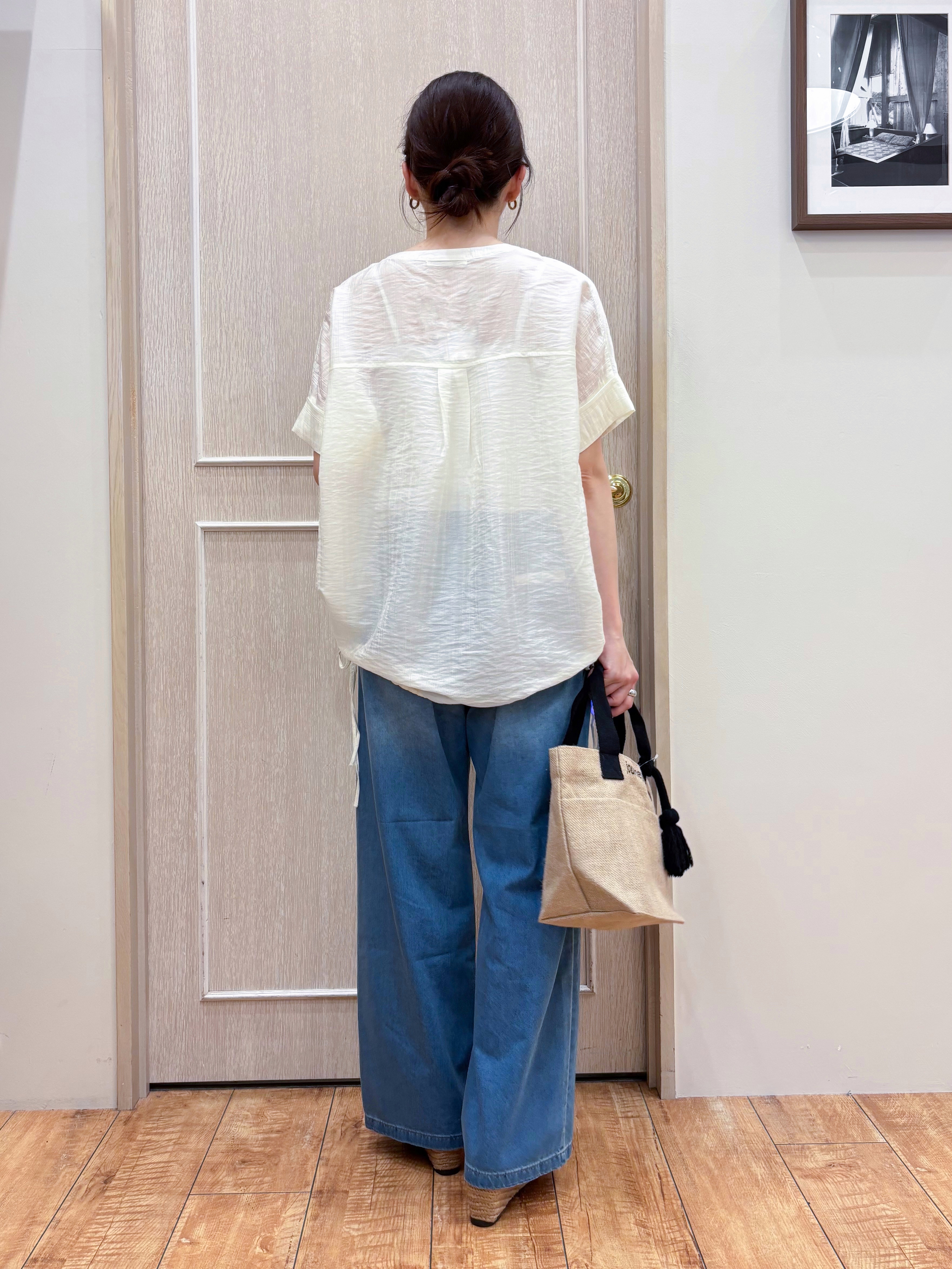 なみさんの「SHOO･LA･RUE｜【高レビュー/体型カバー】インせず着られる スキッパー裾リボンブラウス」を使ったコーディネート
