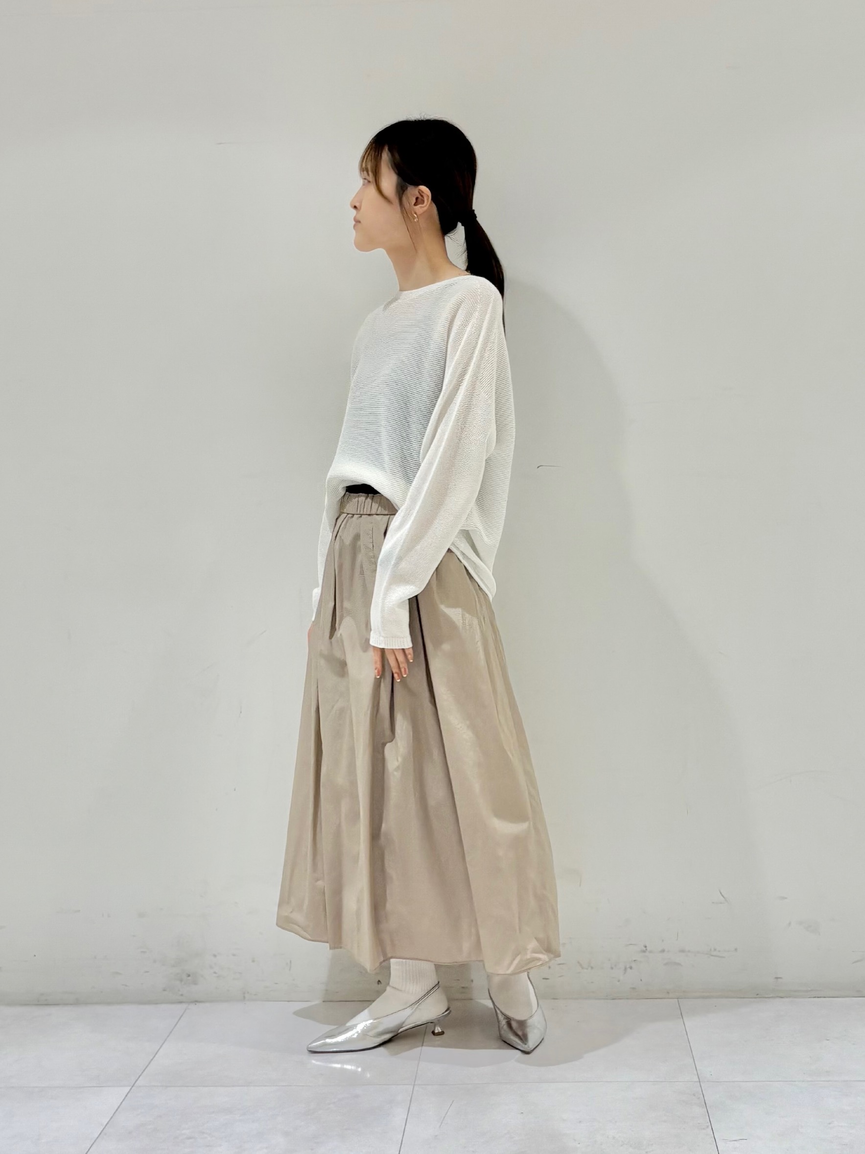 kyokaさんの「UNTITLED｜【8色展開/程よい透け感】ドライタッチボートネックニット」を使ったコーディネート