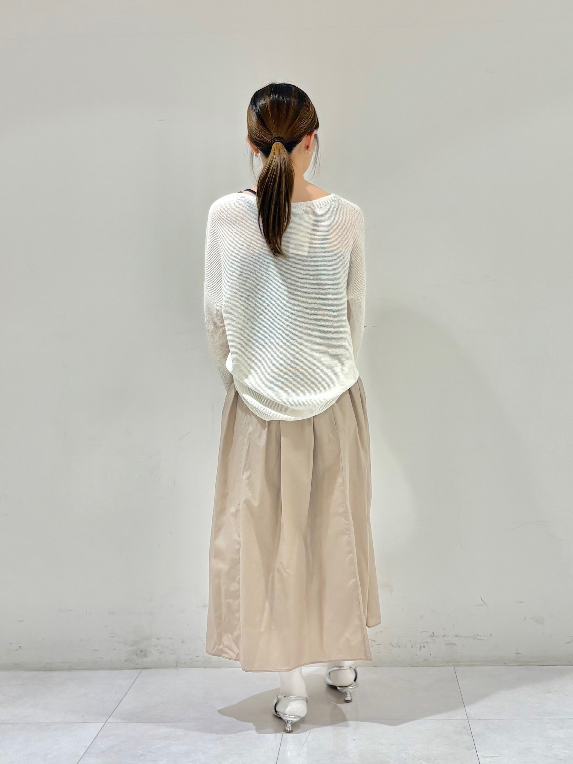 kyokaさんの「UNTITLED｜【8色展開/程よい透け感】ドライタッチボートネックニット」を使ったコーディネート