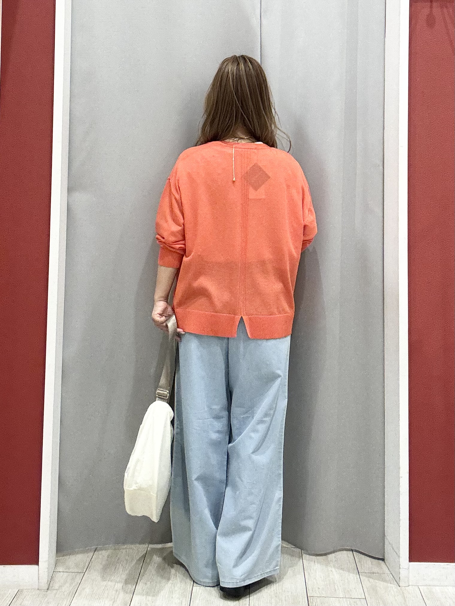 shioさんの「SHOO･LA･RUE｜【洗濯機可/S-LL】オンにもオフにも マルチに使えるボタンレスカーディガン」を使ったコーディネート