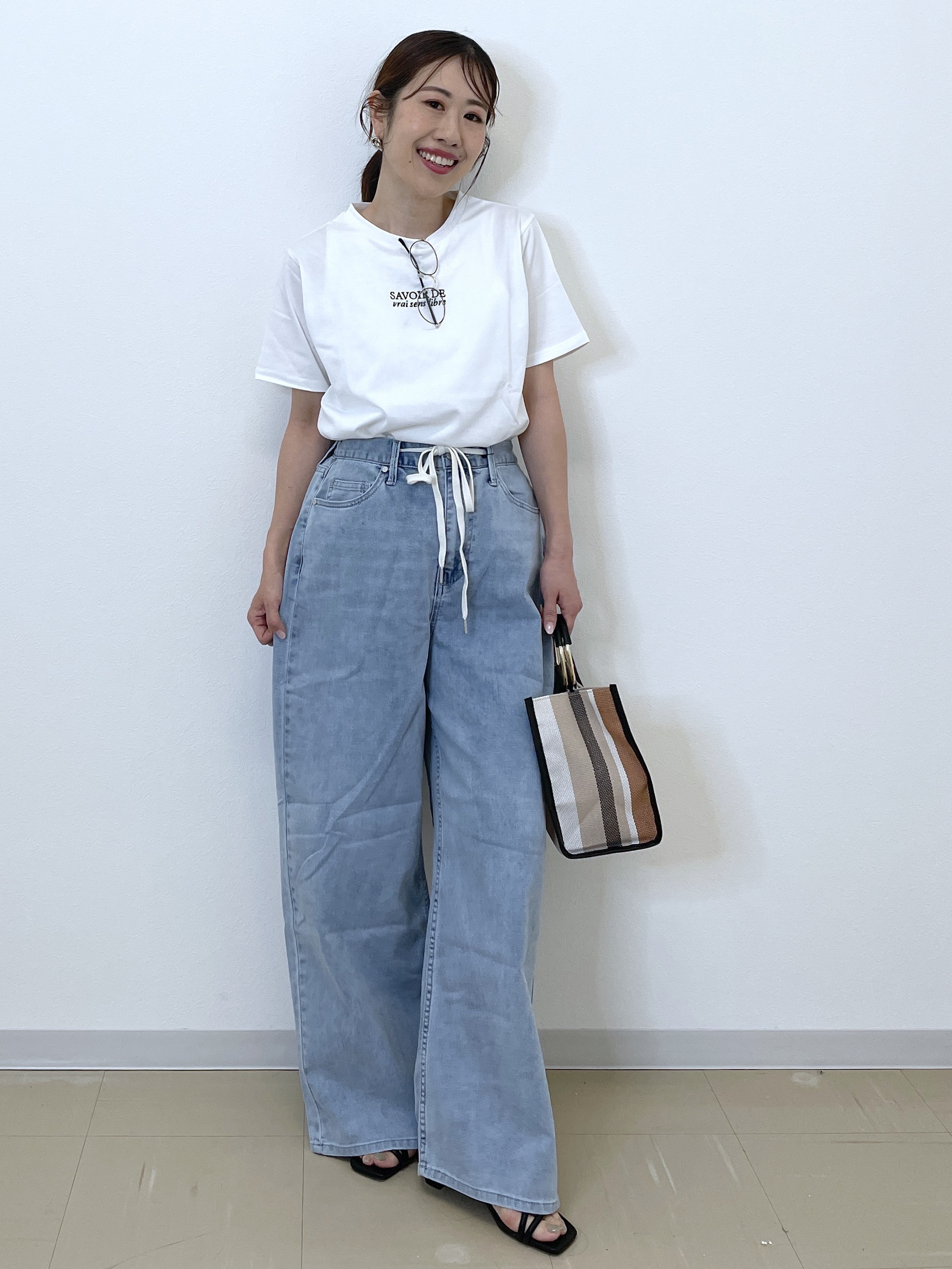Akiさんの「OPAQUE.CLIP｜ロゴプリント刺繍アソートTシャツ【洗濯機OK】」を使ったコーディネート