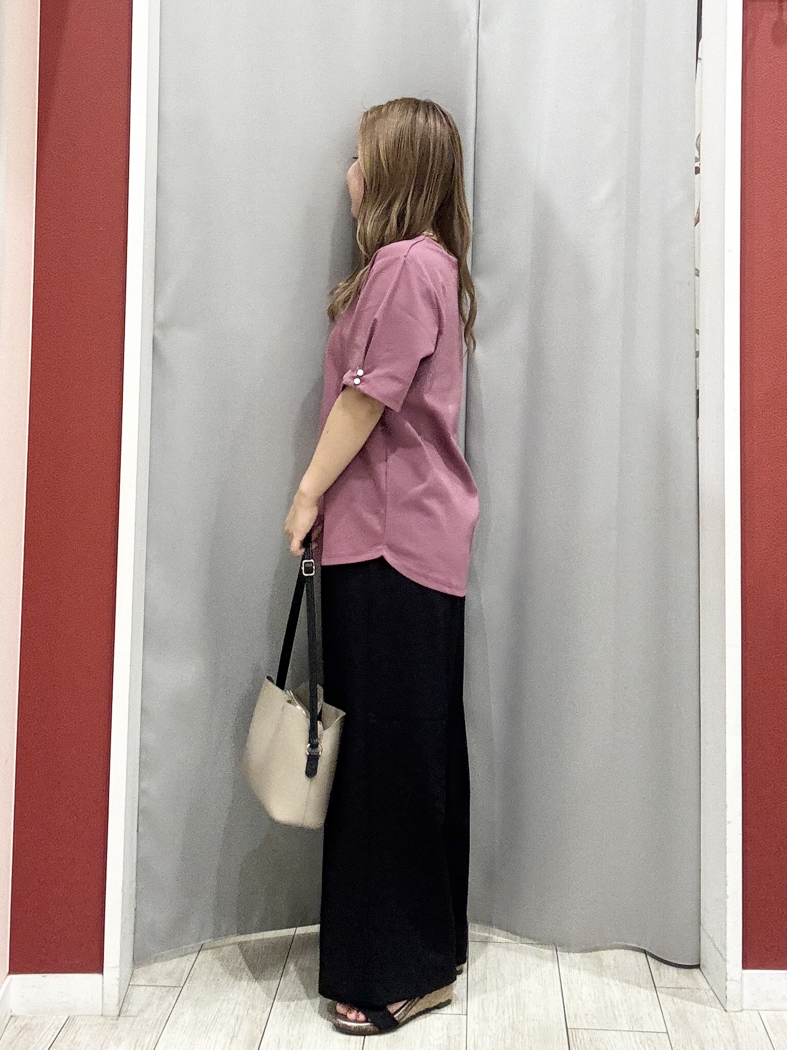 shioさんの「SHOO･LA･RUE｜【2点セット/洗濯機可/S-LL】ネックレス付き お袖パールブラウス」を使ったコーディネート
