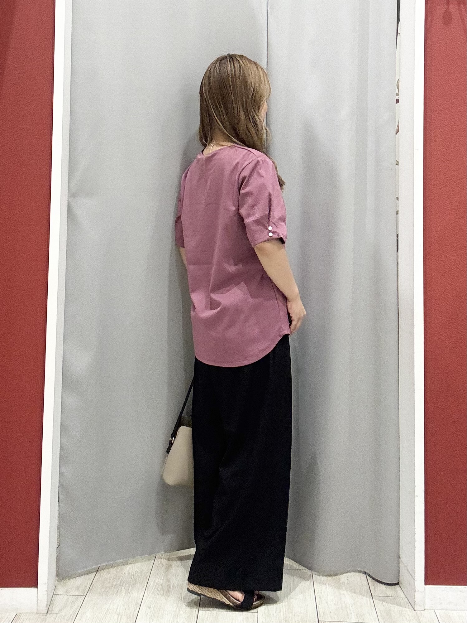 shioさんの「SHOO･LA･RUE｜【2点セット/洗濯機可/S-LL】ネックレス付き お袖パールブラウス」を使ったコーディネート