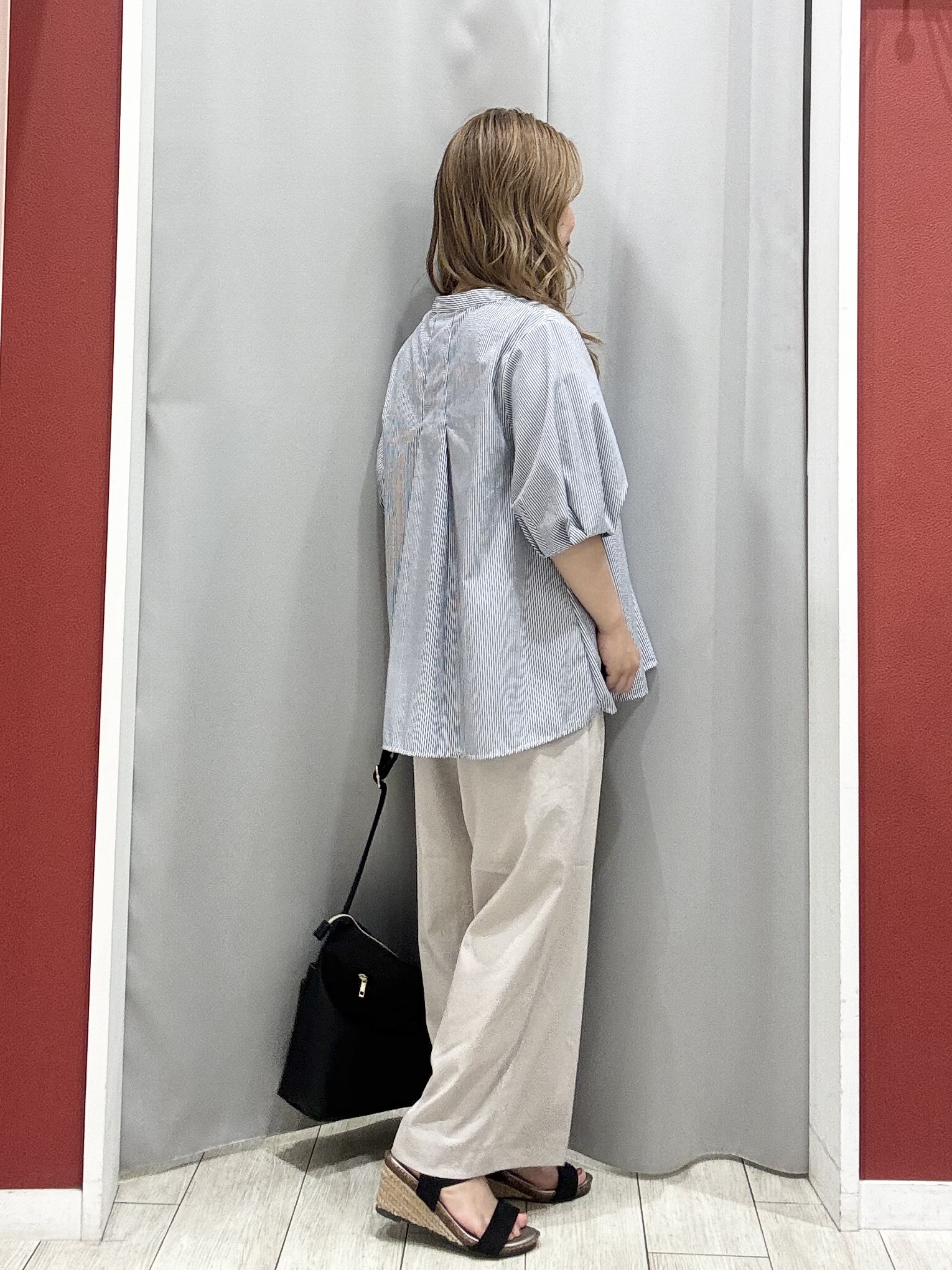 shioさんの「SHOO･LA･RUE｜【高レビュー/洗濯後しわになりにくい/インせず着られる】自然に体型カバー 麻調ペプラムブラウス」を使ったコーディネート