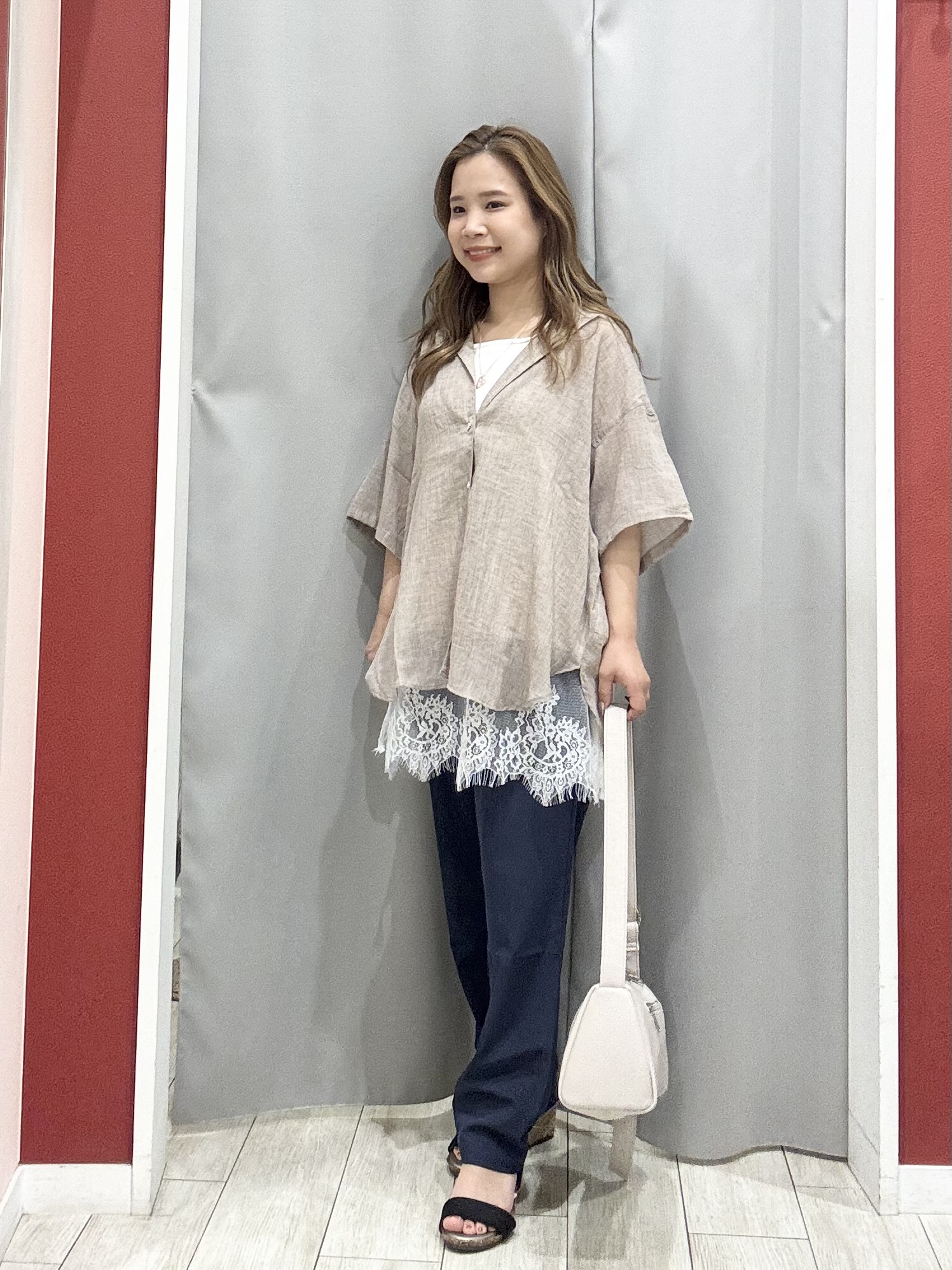 shioさんの「SHOO･LA･RUE｜【S-LL】ナチュラルに決まる 半袖シアーシャツジャケット」を使ったコーディネート