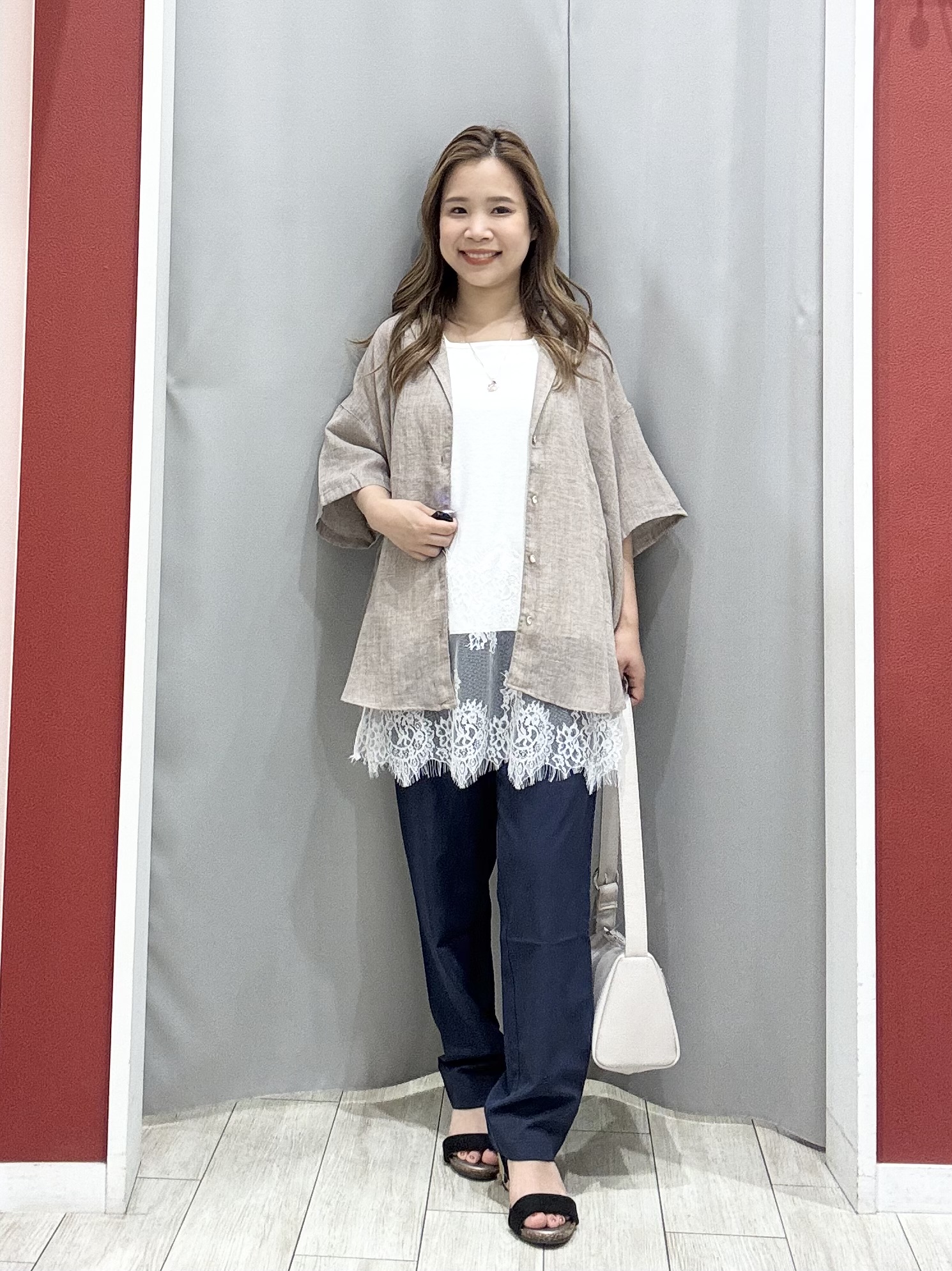 shioさんの「SHOO･LA･RUE｜【S-LL】ナチュラルに決まる 半袖シアーシャツジャケット」を使ったコーディネート