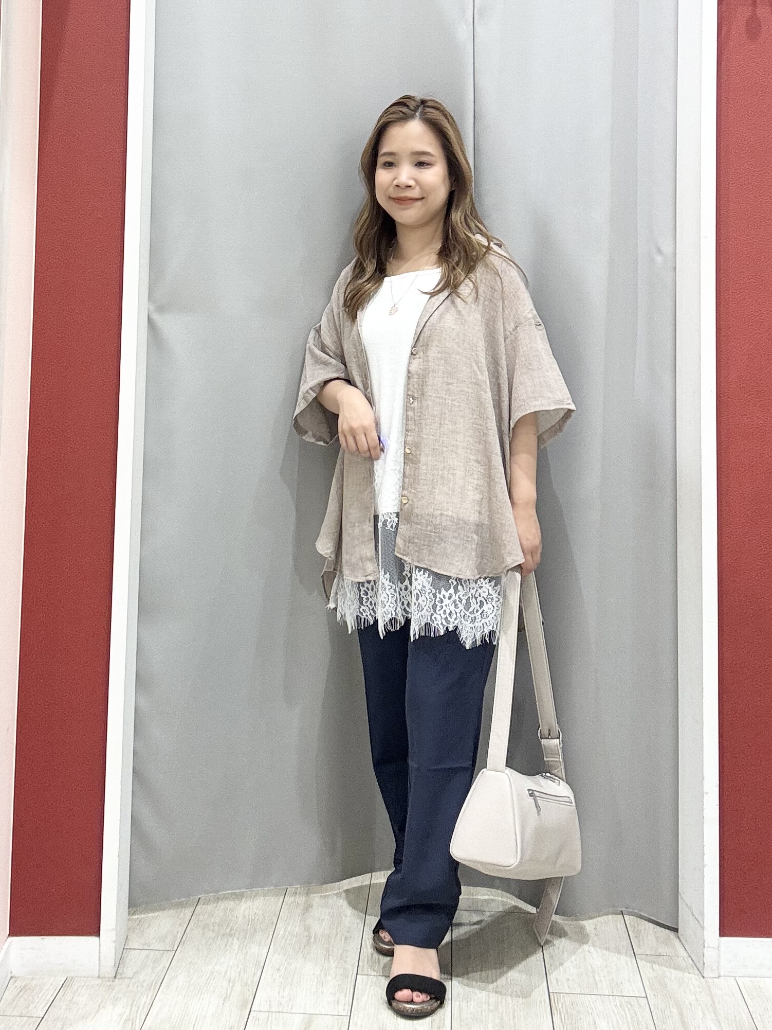 shioさんの「SHOO･LA･RUE｜【S-LL】ナチュラルに決まる 半袖シアーシャツジャケット」を使ったコーディネート