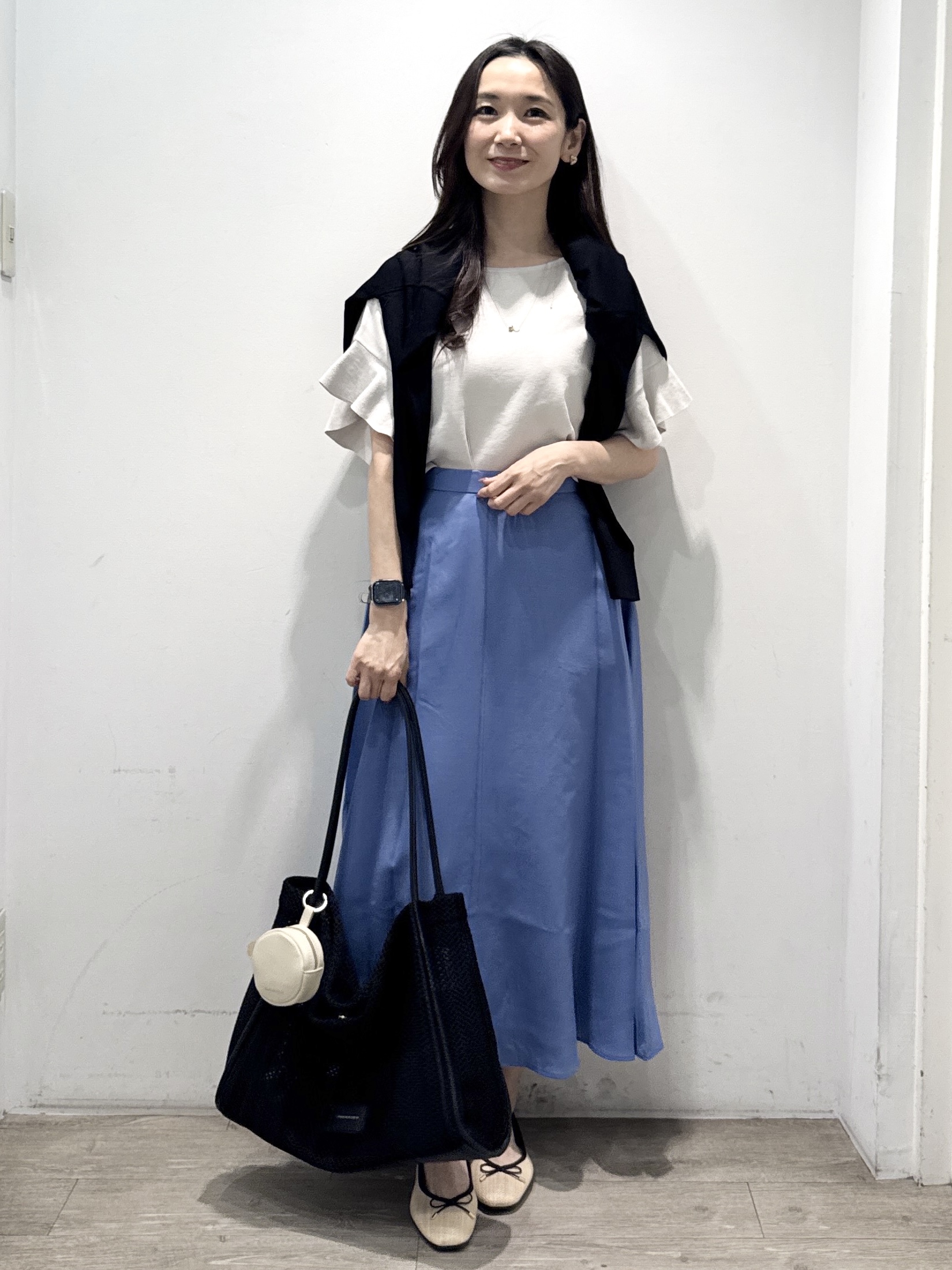 yuicciさんの「OPAQUE.CLIP｜【UV／接触冷感】Vネックリラクシーニットカーディガン《洗濯機OK／抗ピル》」を使ったコーディネート