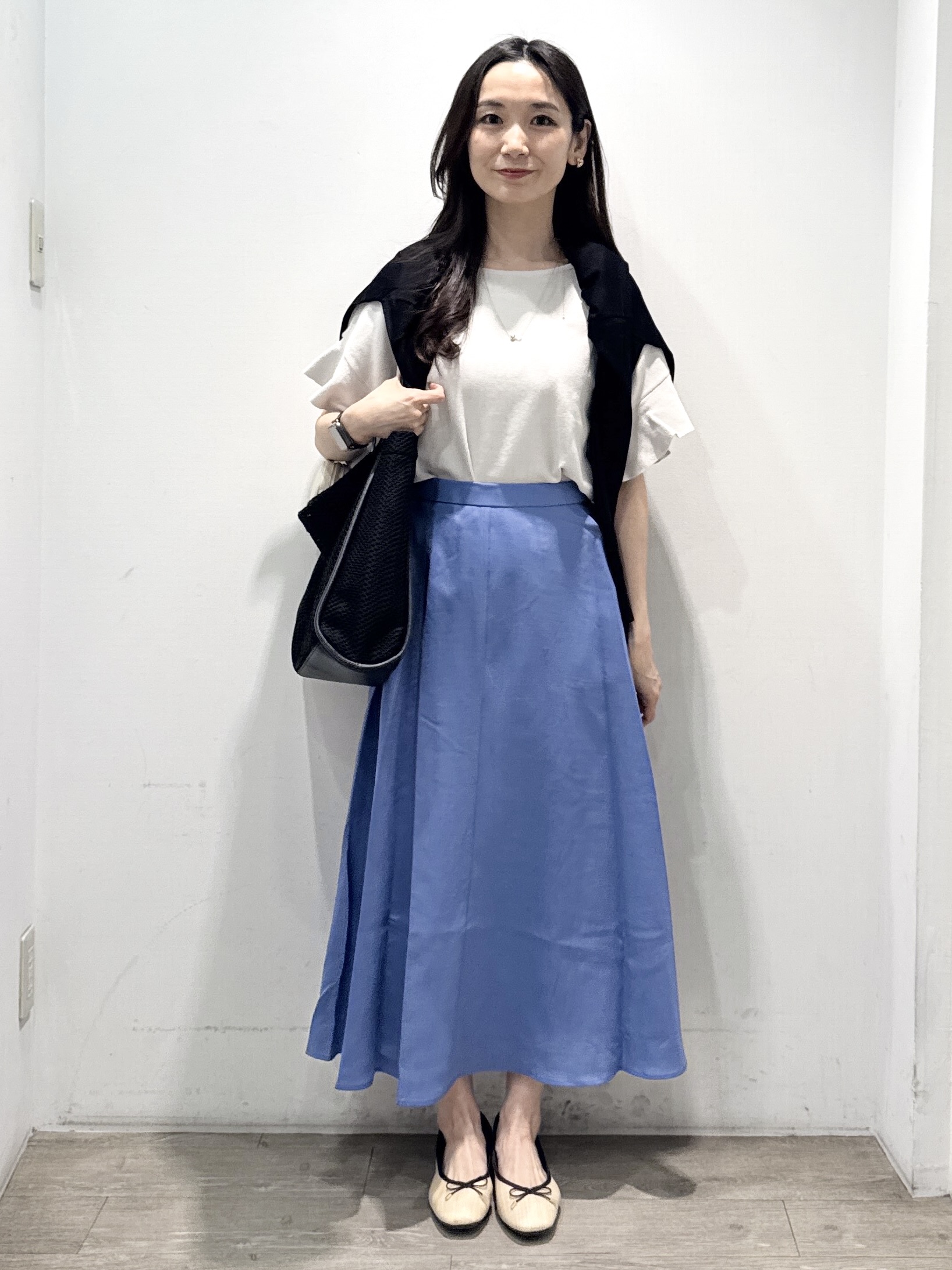 yuicciさんの「OPAQUE.CLIP｜【UV／接触冷感】Vネックリラクシーニットカーディガン《洗濯機OK／抗ピル》」を使ったコーディネート