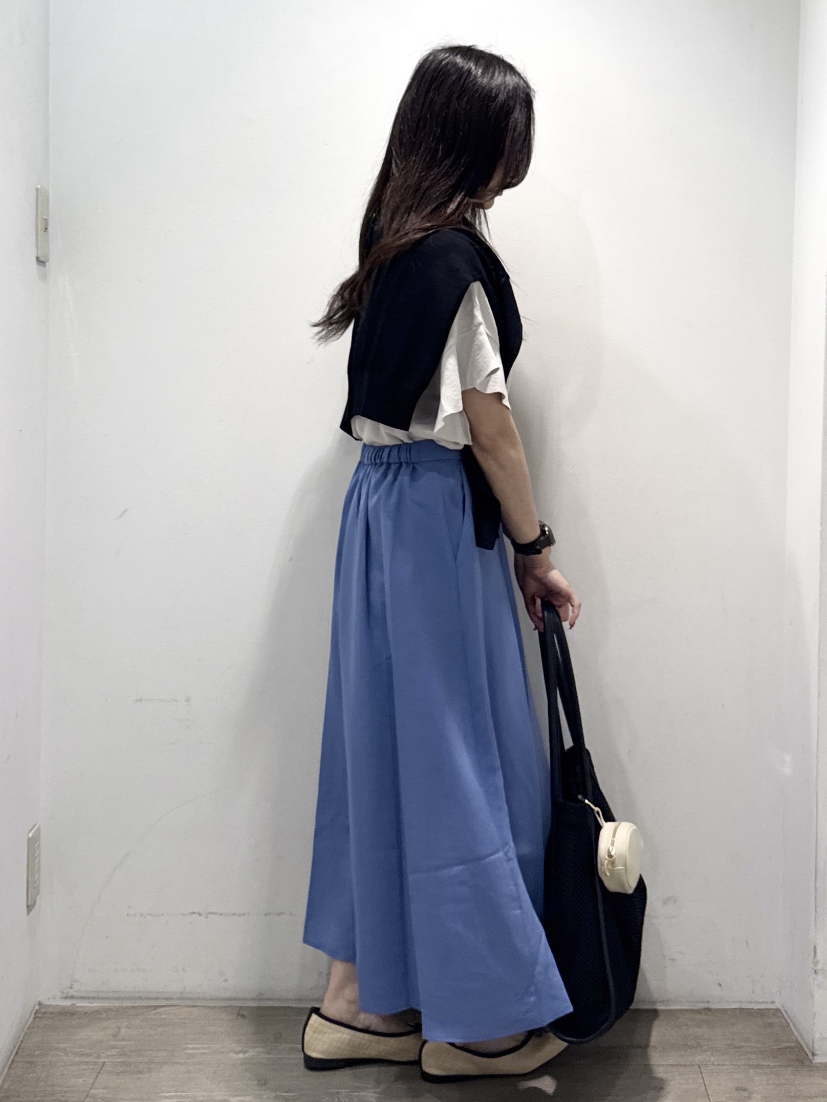 yuicciさんの「OPAQUE.CLIP｜【UV／接触冷感】Vネックリラクシーニットカーディガン《洗濯機OK／抗ピル》」を使ったコーディネート