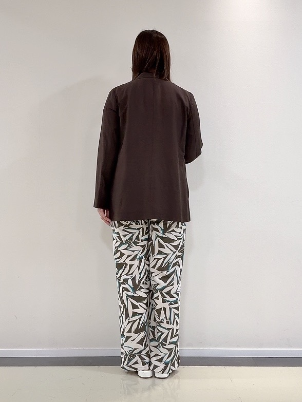 YUIさんの「UNTITLED｜◆【程よいシアー感/洗える】エアリーバイオジャケット」を使ったコーディネート