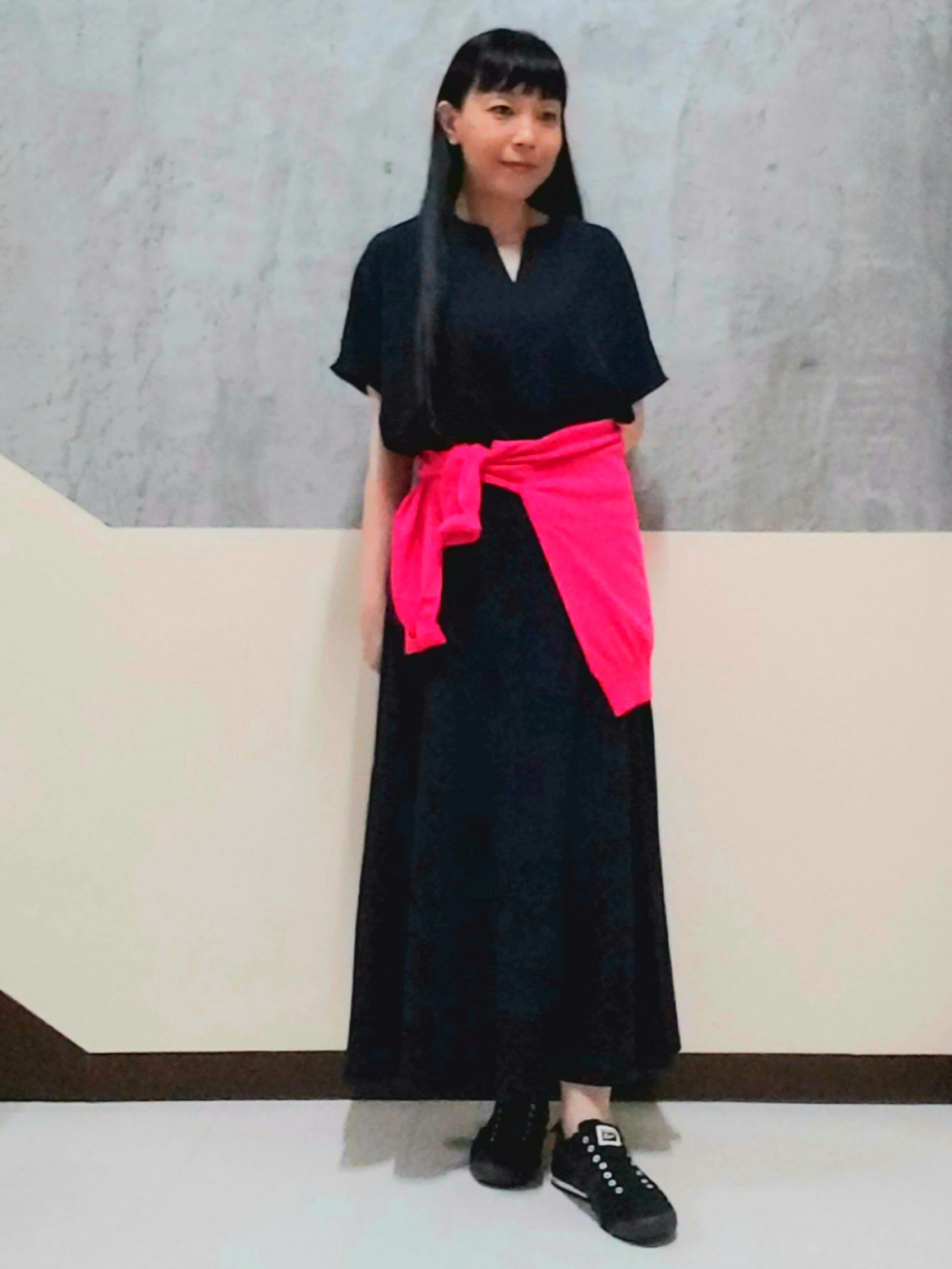 NaOさんの「UNTITLED｜【UV/接触冷感/セットアップ可】リラクシーキーVネックブラウス」を使ったコーディネート