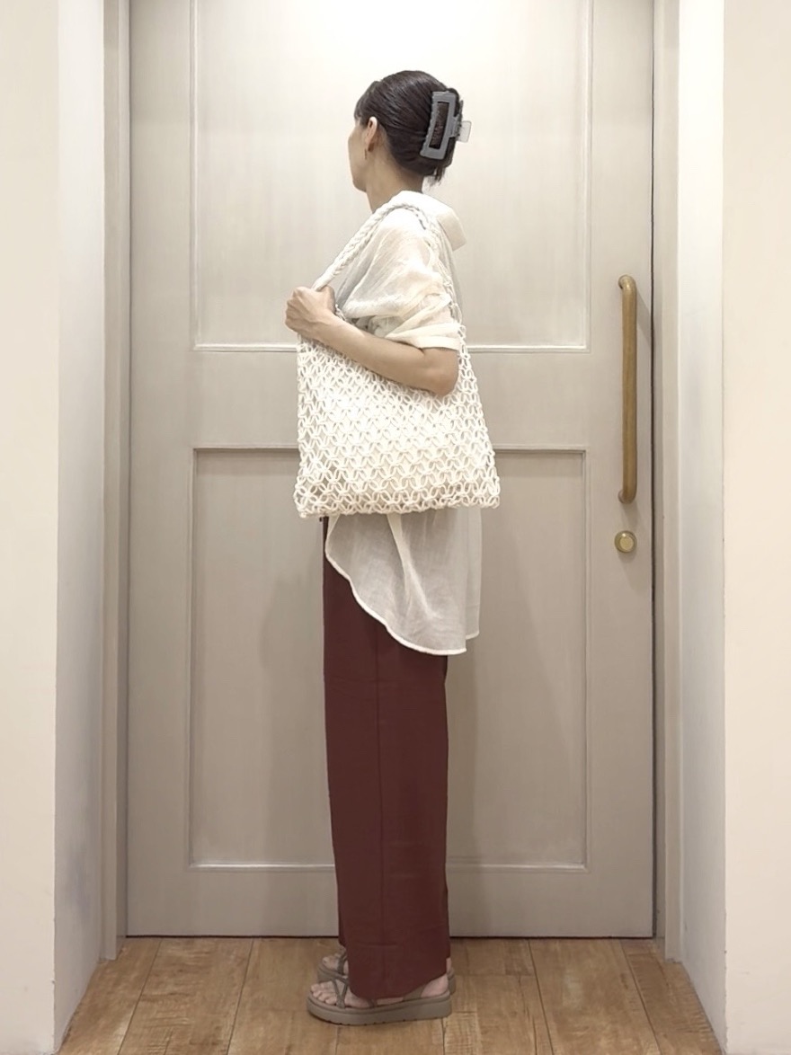 tamuさんの「SHOO･LA･RUE｜ヒップがすっぽり隠れる やわらか5分袖シアーシャツ」を使ったコーディネート