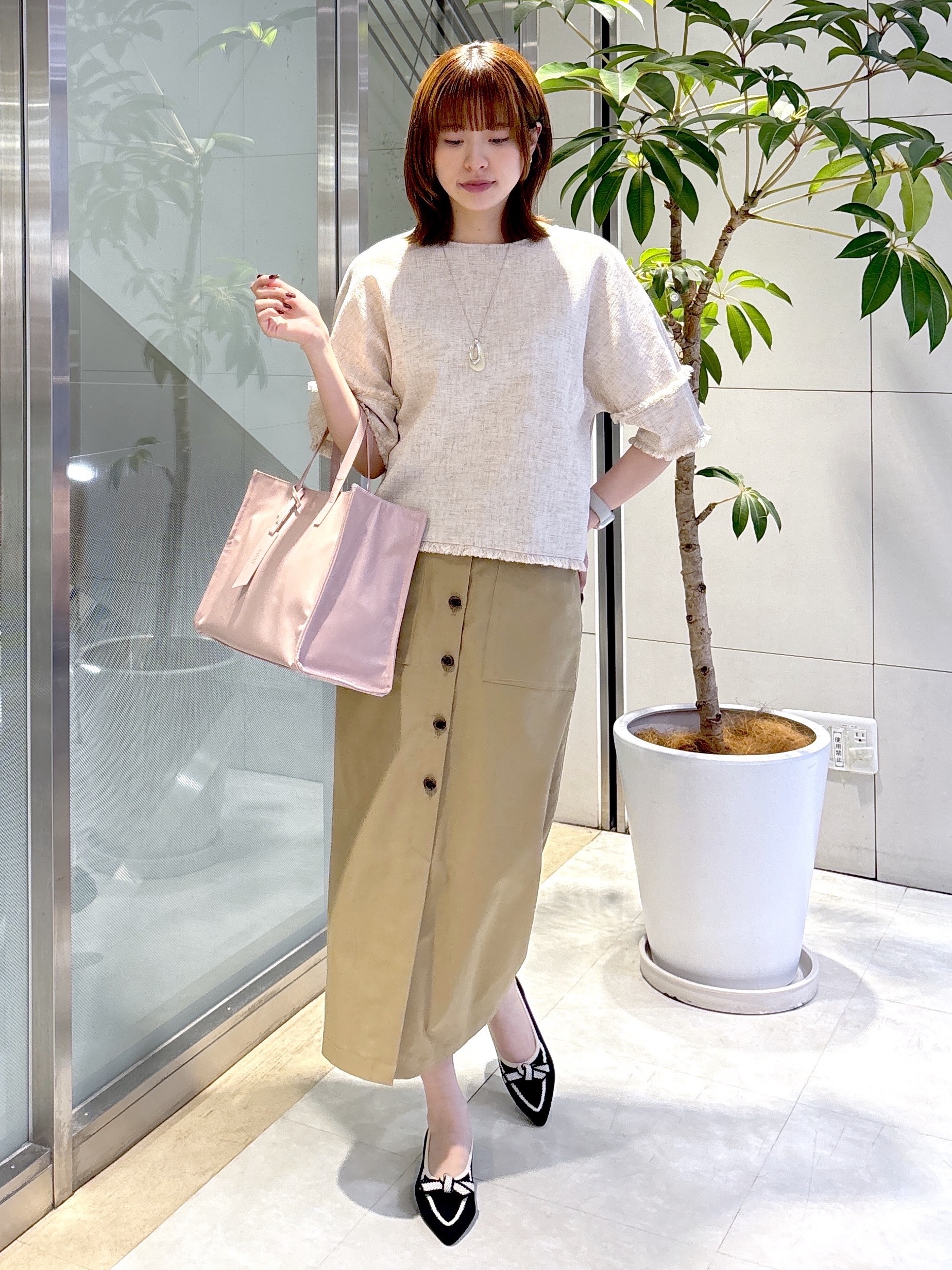yukaさんの「UNTITLED｜◆ドライミックスツィードブラウス」を使ったコーディネート