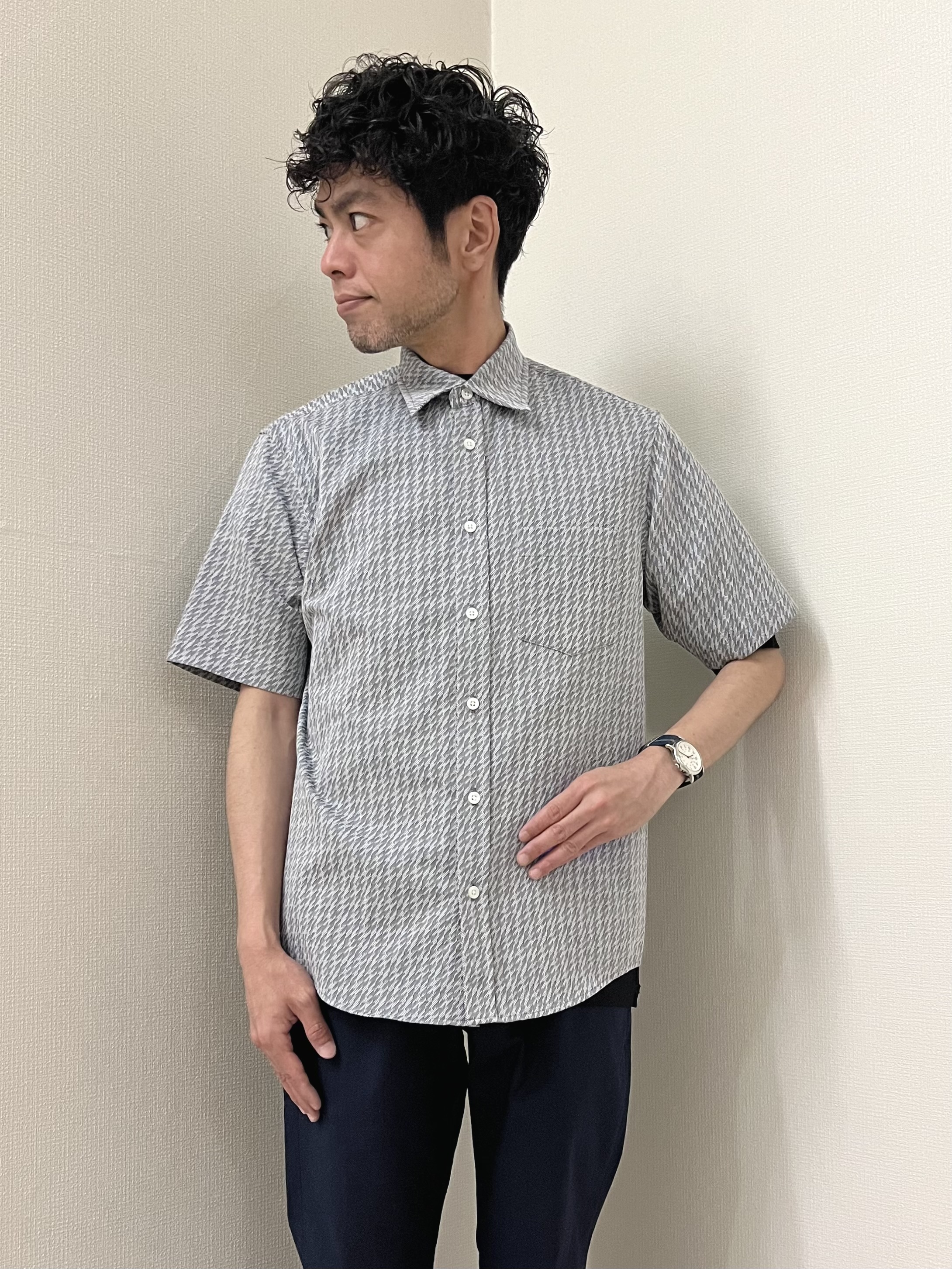 URAさんの「TAKEO KIKUCHI｜播州織り 千鳥 半袖シャツ」を使ったコーディネート