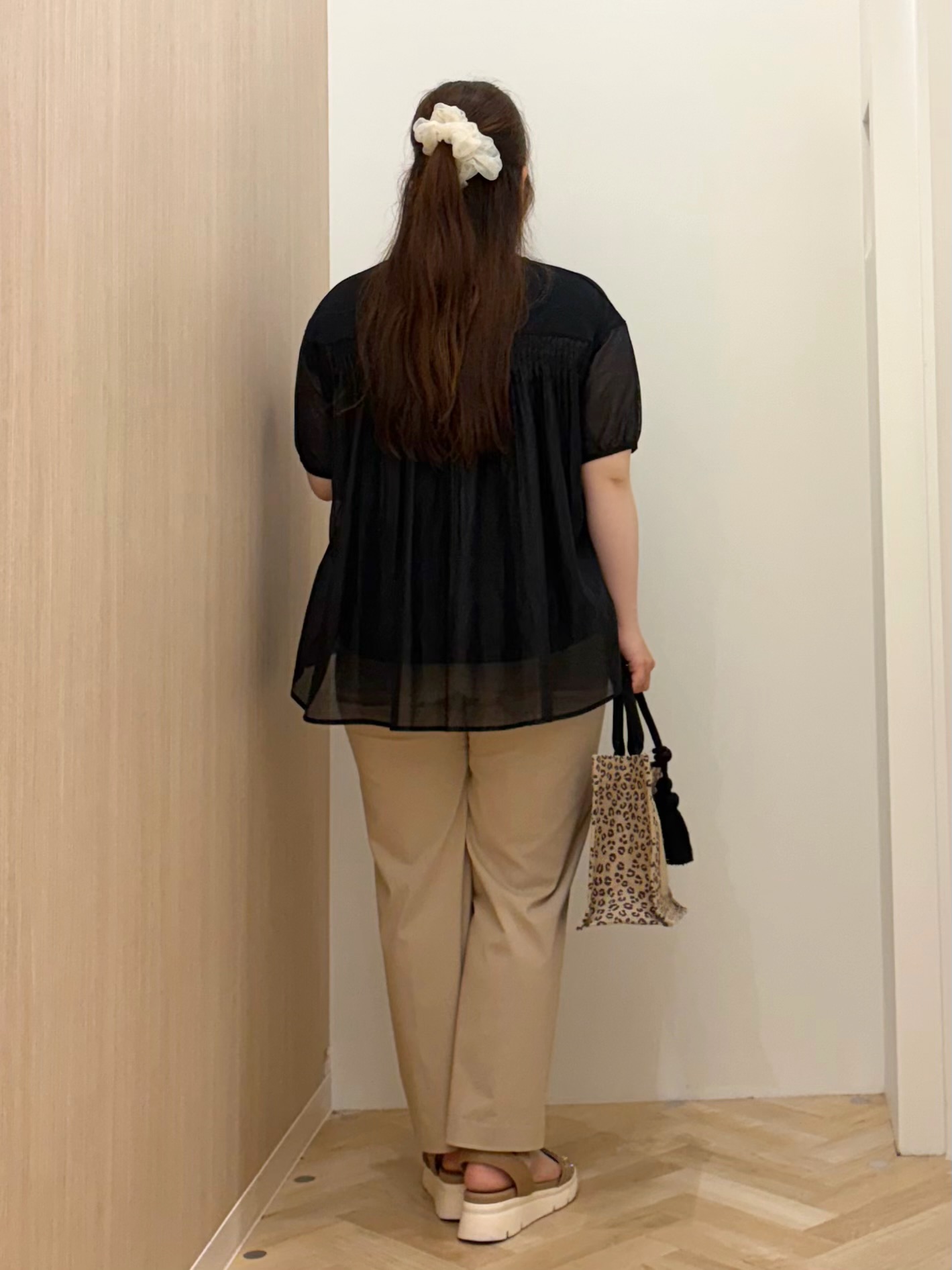 akariさんの「grove｜【UVカット】体型カバー叶う、バックプリーツTシャツ」を使ったコーディネート