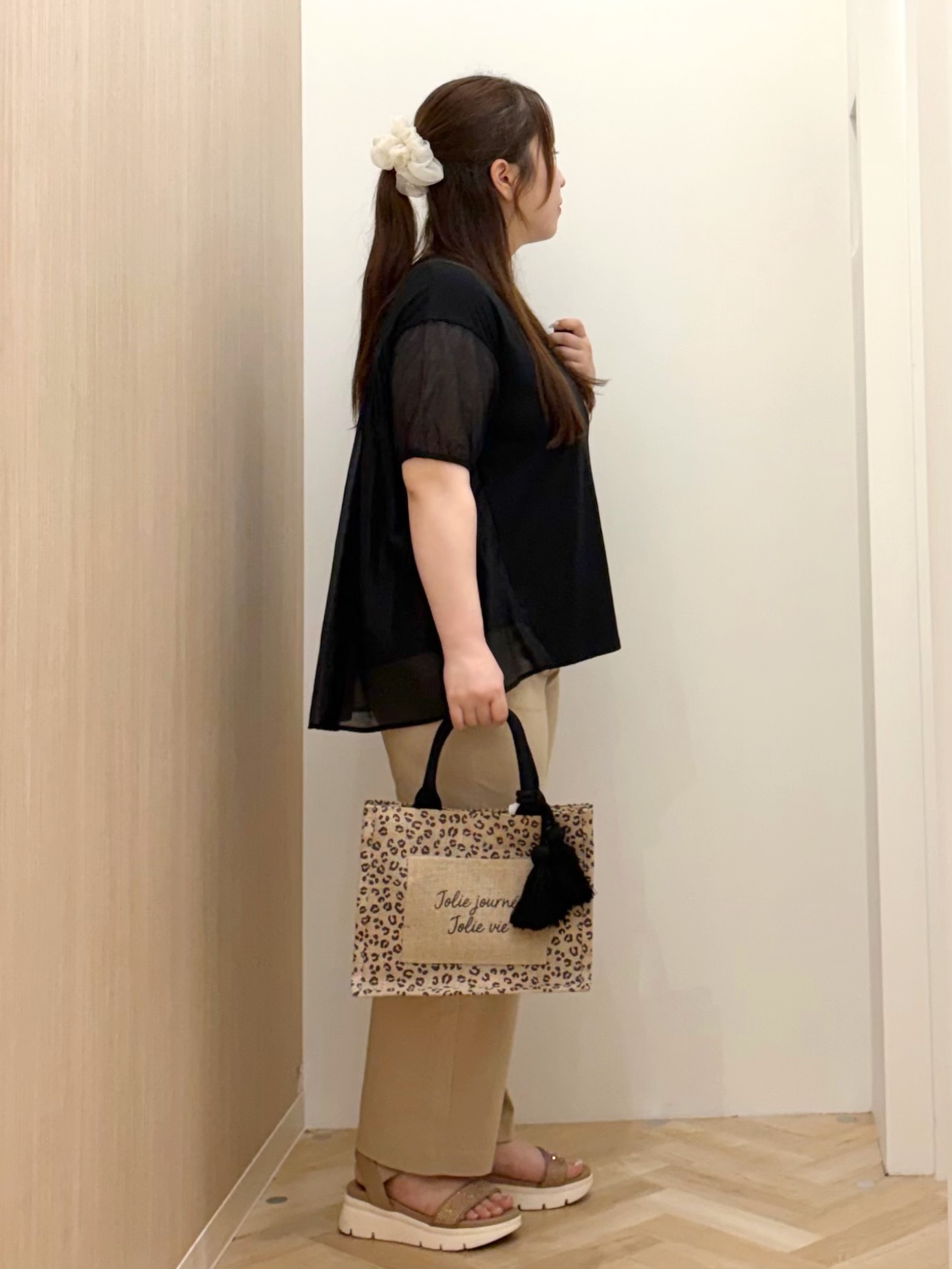 akariさんの「grove｜【UVカット】体型カバー叶う、バックプリーツTシャツ」を使ったコーディネート