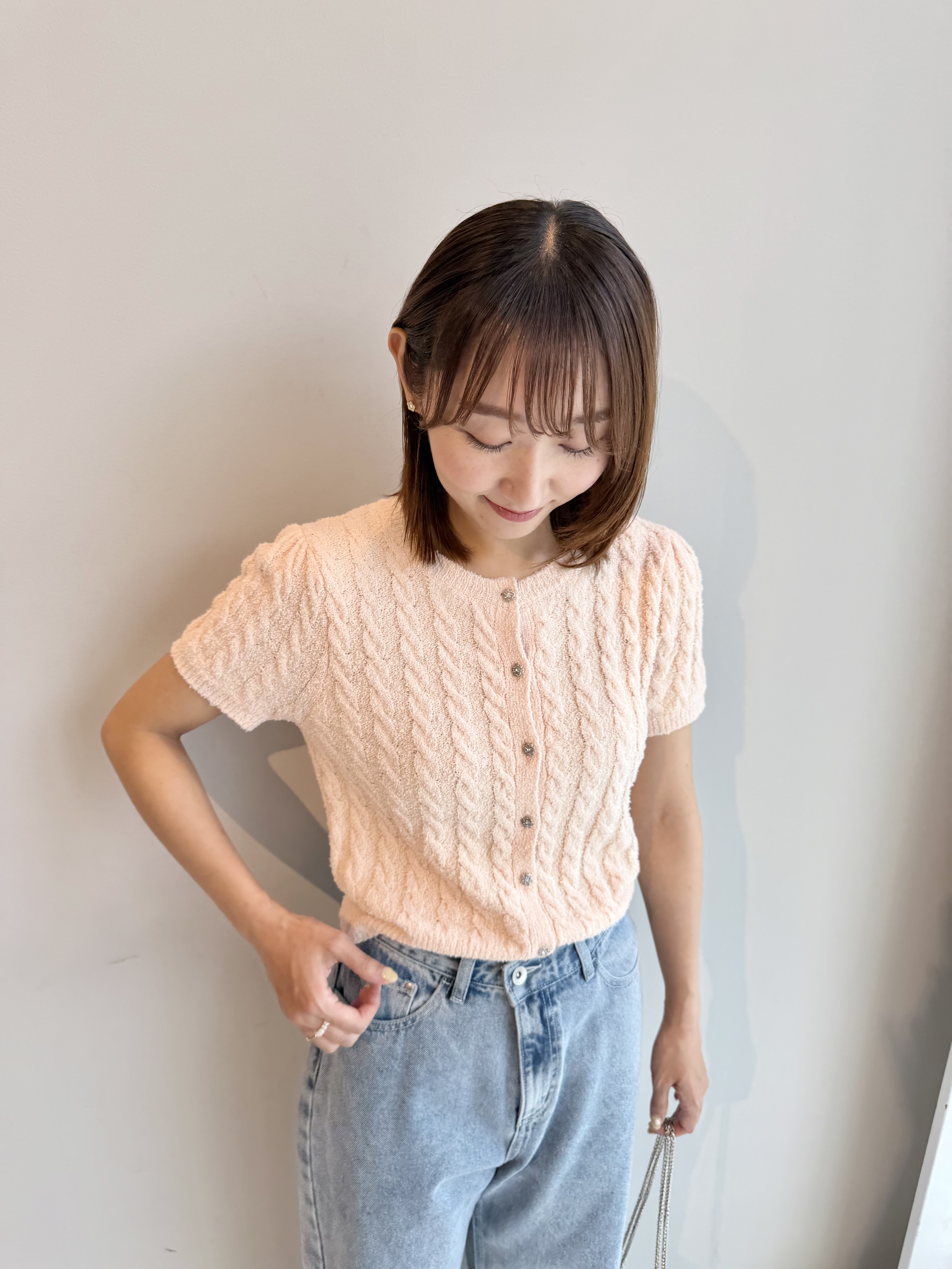 みぃさんの「index｜アイスブークレケーブル半袖カーディガン【洗濯機OK】」を使ったコーディネート