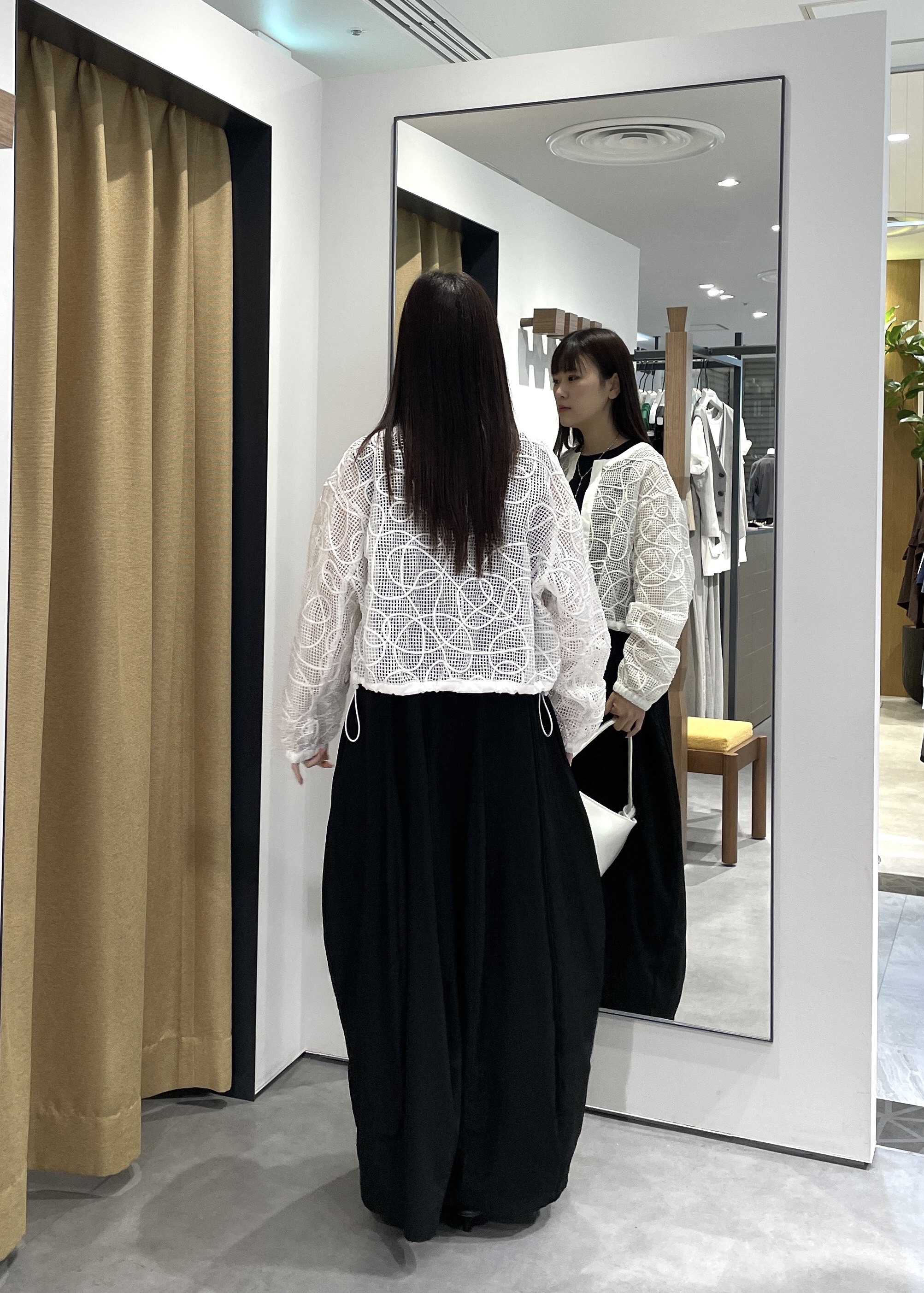 Renoさんの「INDIVI｜アートメッシュブルゾン」を使ったコーディネート