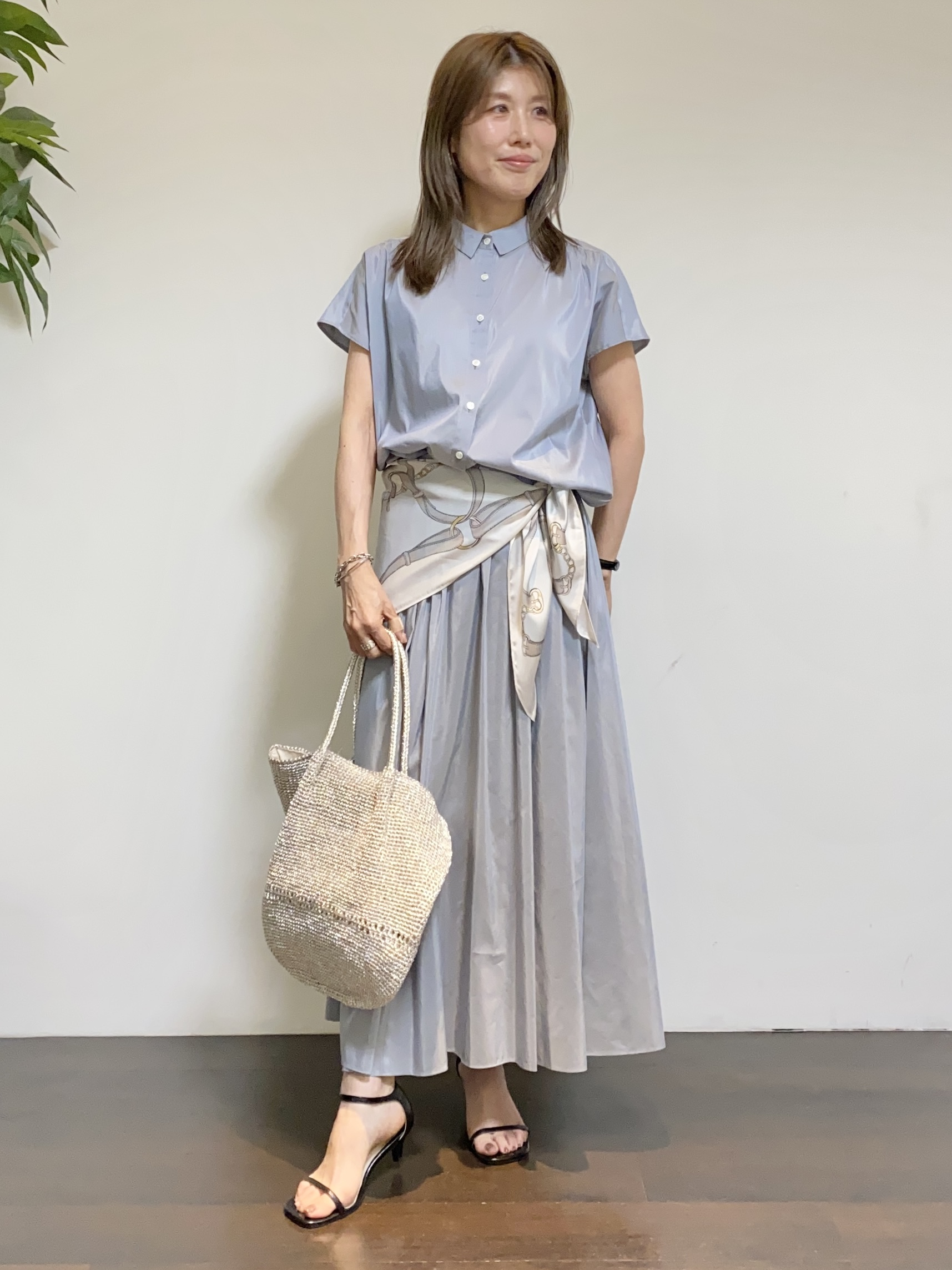 tomoさんの「UNTITLED｜【7色展開/ゆったり/ショート丈】シアートリコットカーディガン」を使ったコーディネート