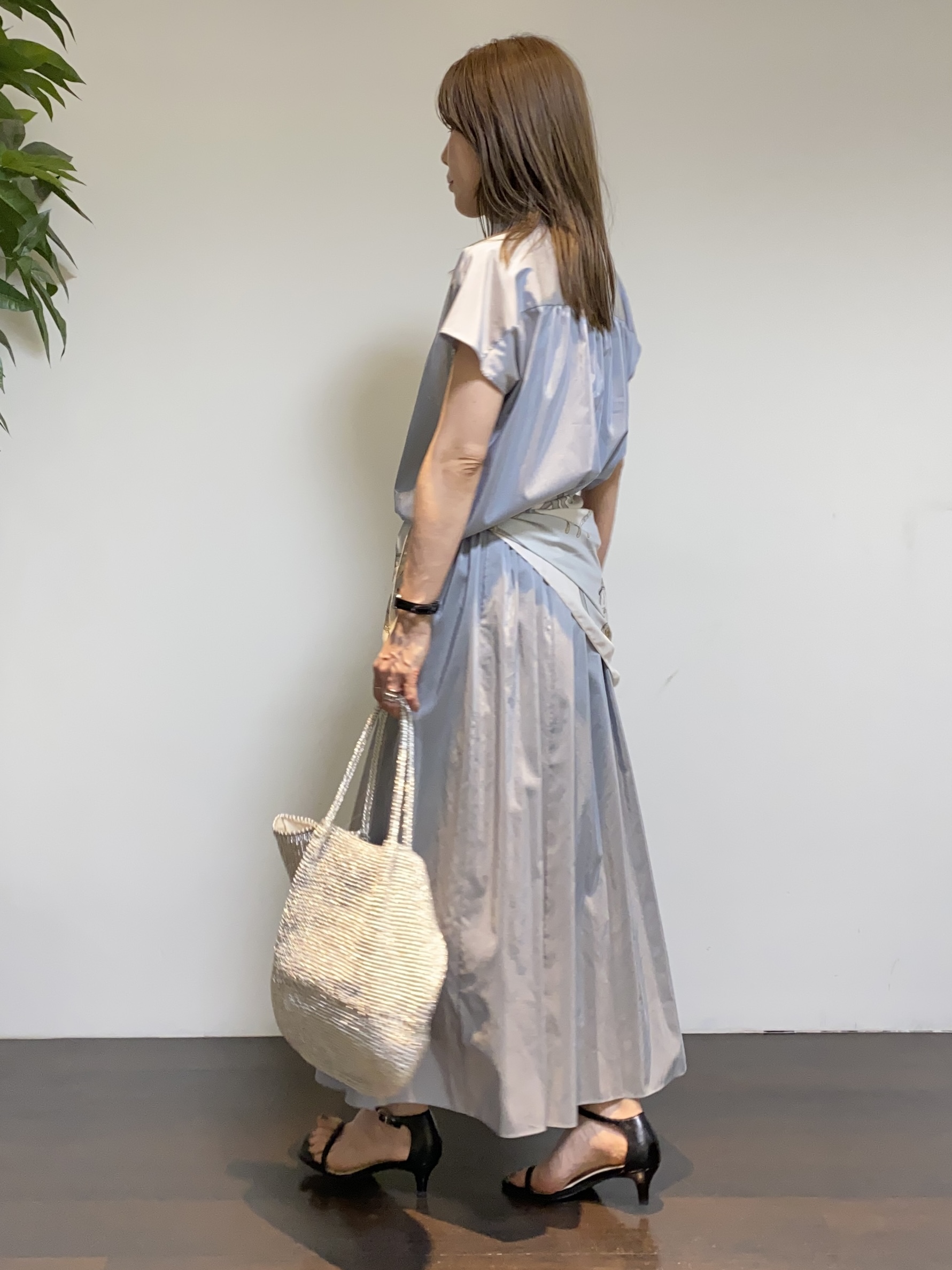 tomoさんの「UNTITLED｜【7色展開/ゆったり/ショート丈】シアートリコットカーディガン」を使ったコーディネート
