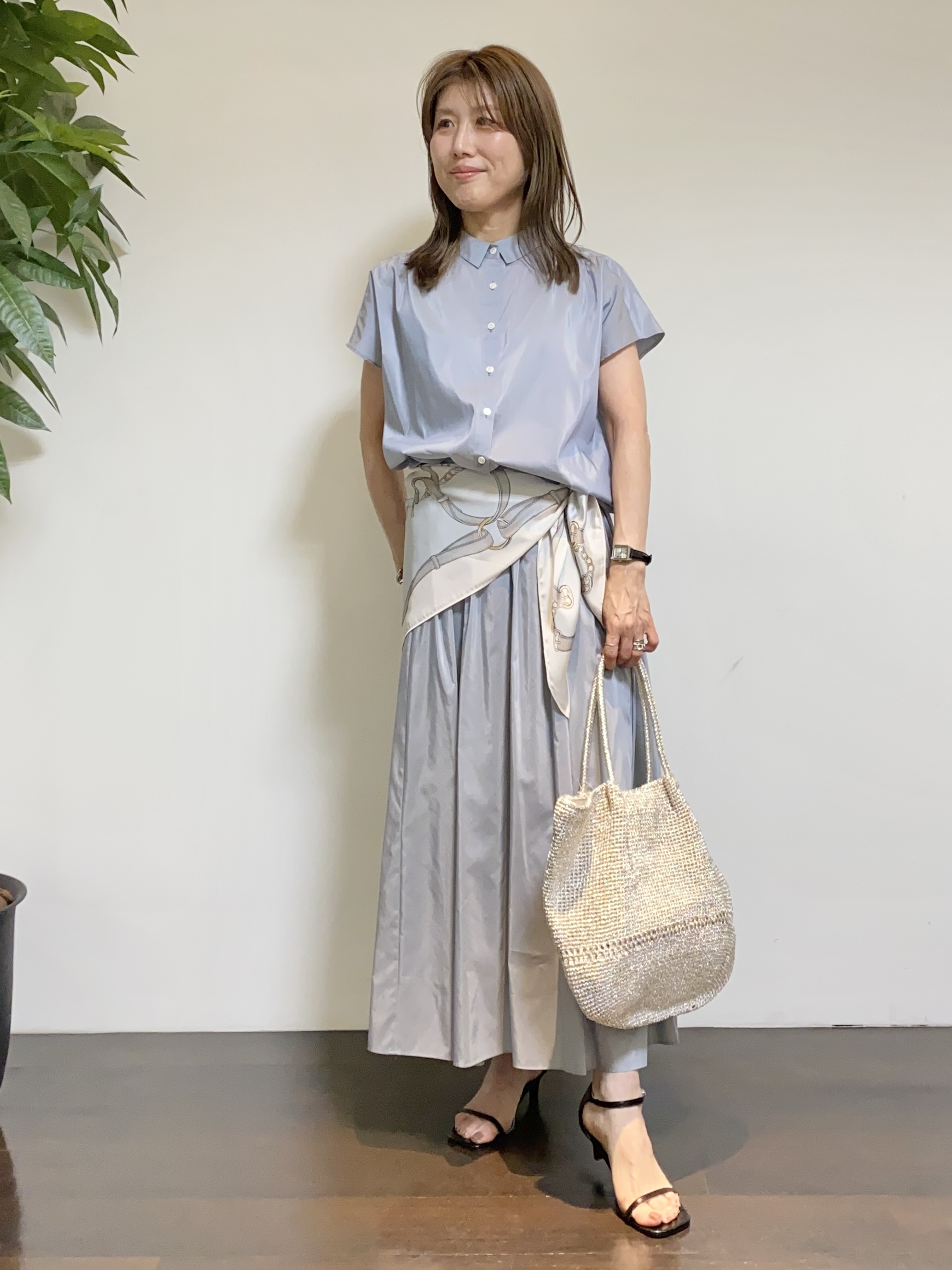 tomoさんの「UNTITLED｜【7色展開/ゆったり/ショート丈】シアートリコットカーディガン」を使ったコーディネート
