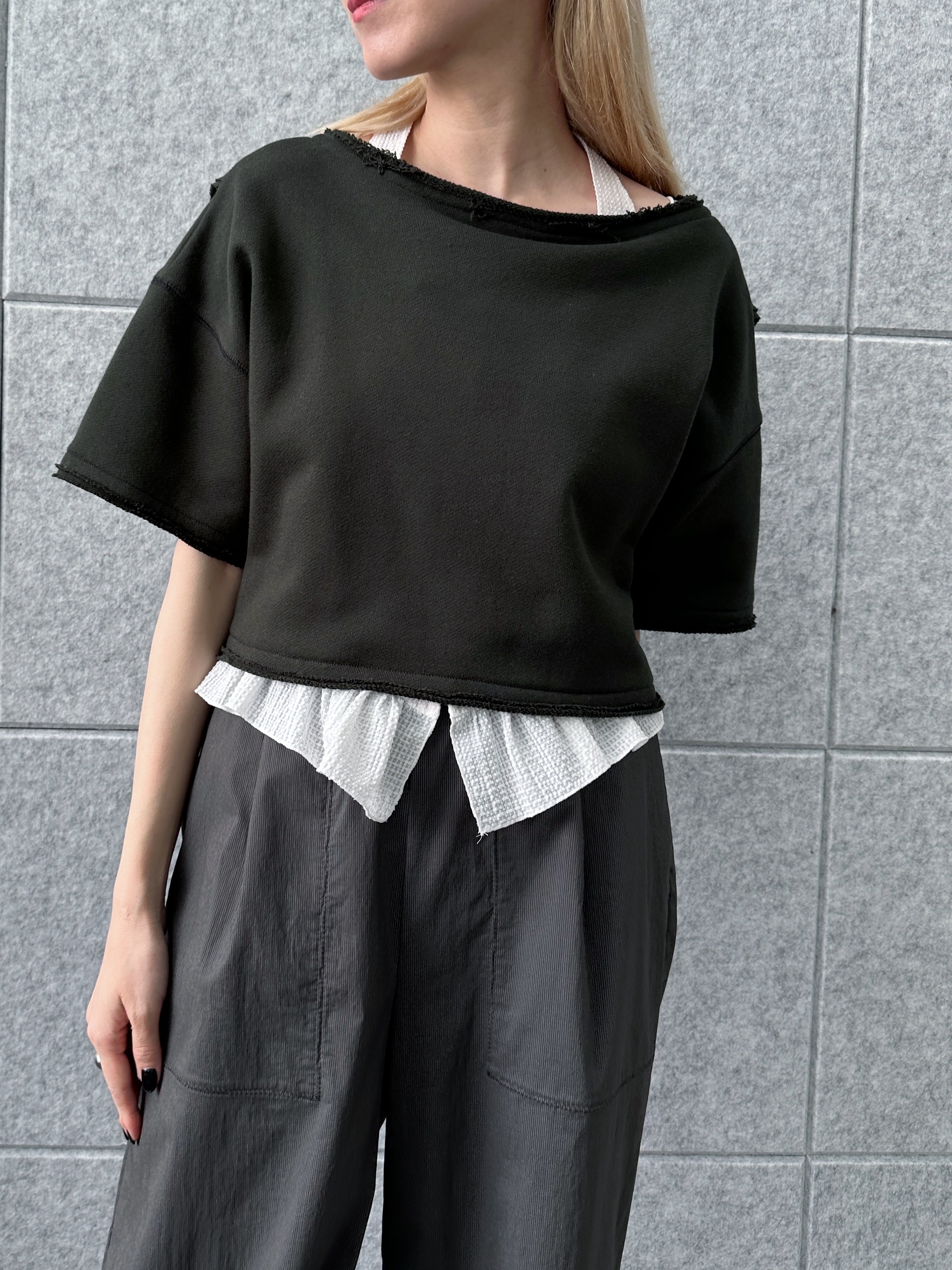 Buyer sakkoさんの「CODE A｜back open half－sleeve sweat」を使ったコーディネート
