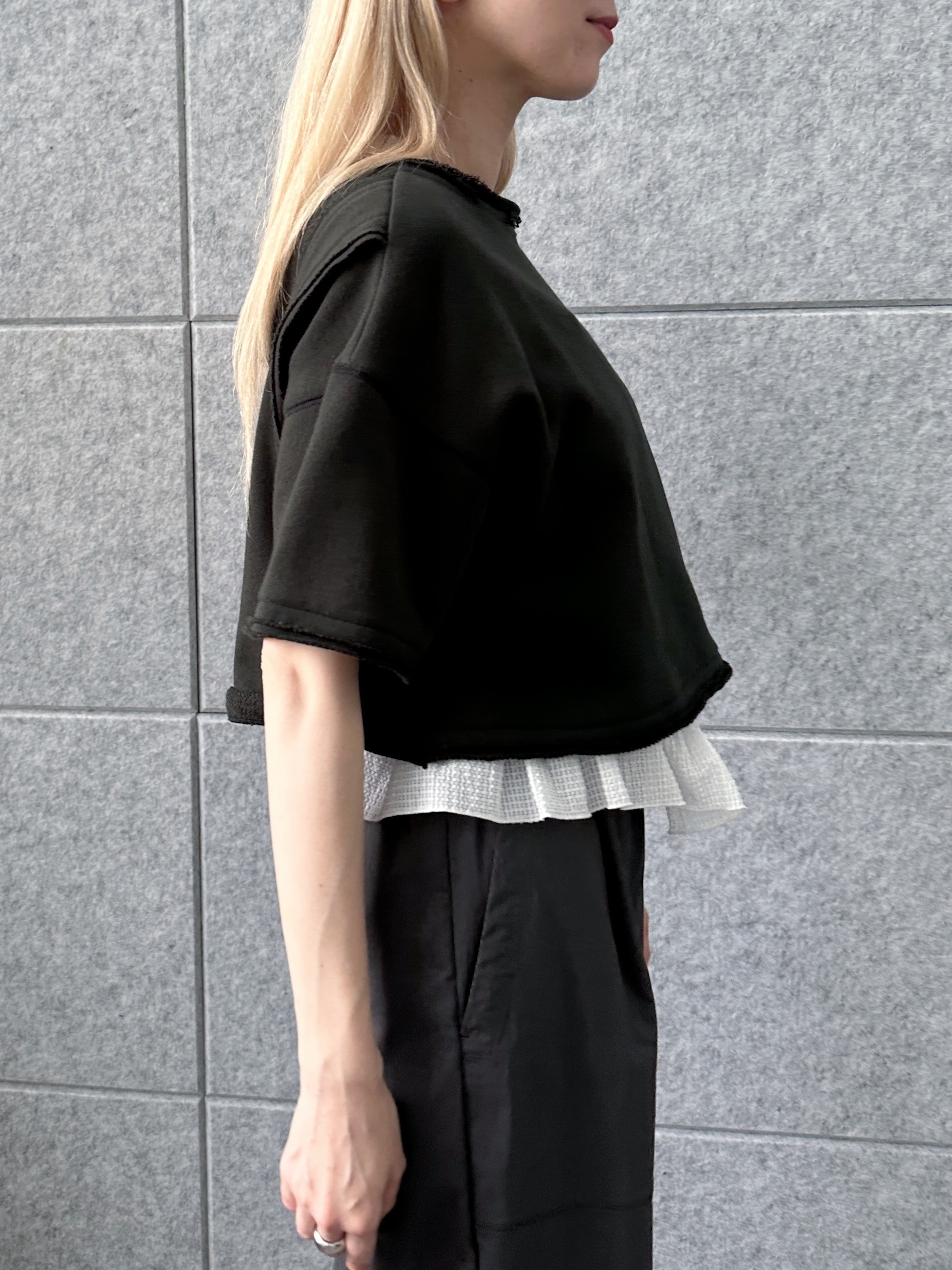 Buyer sakkoさんの「CODE A｜back open half－sleeve sweat」を使ったコーディネート