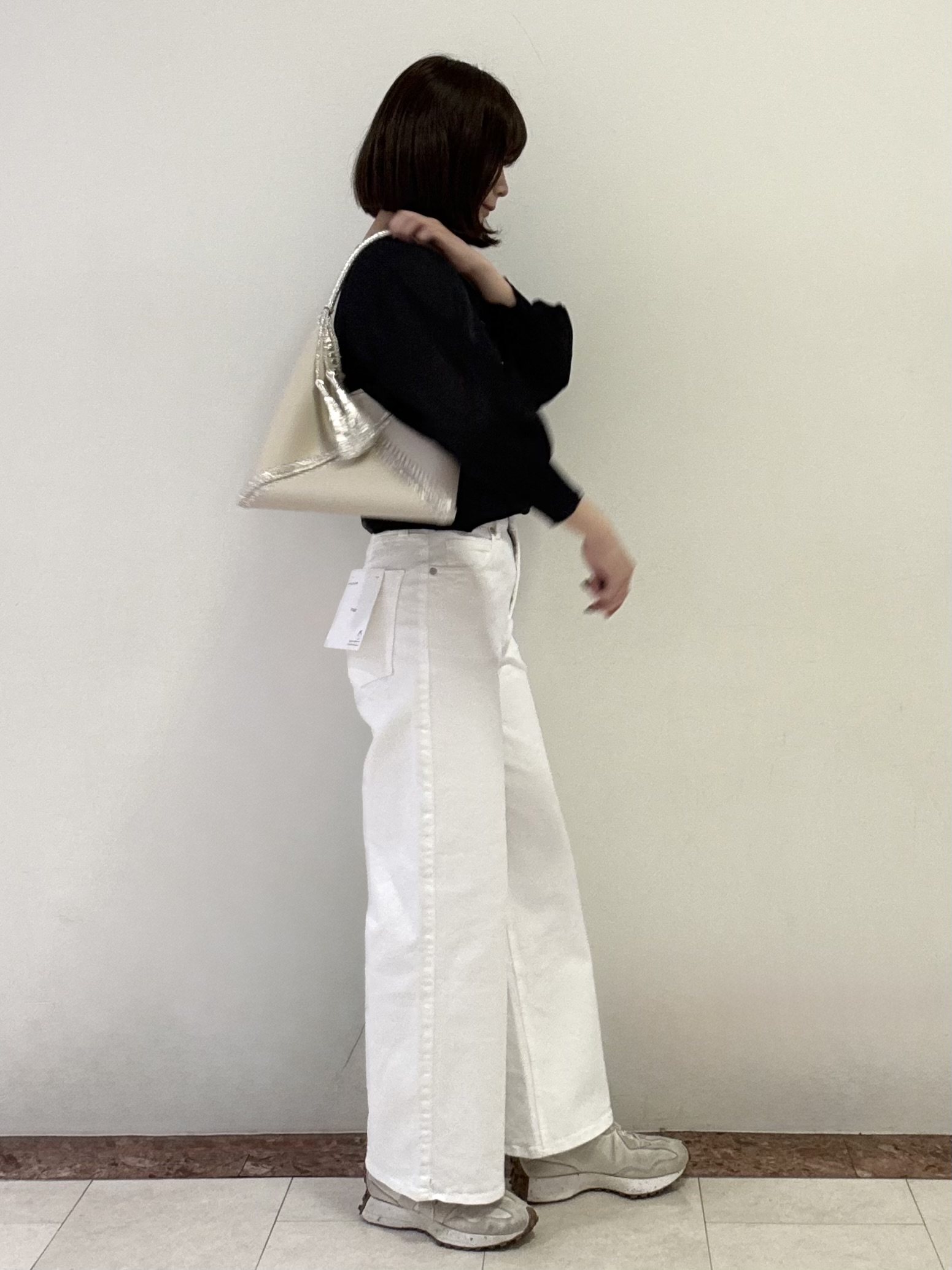 Itoさんの「OPAQUE.CLIP｜【接触冷感】シアーラメドルマンショートカーディガン《洗濯機OK》」を使ったコーディネート