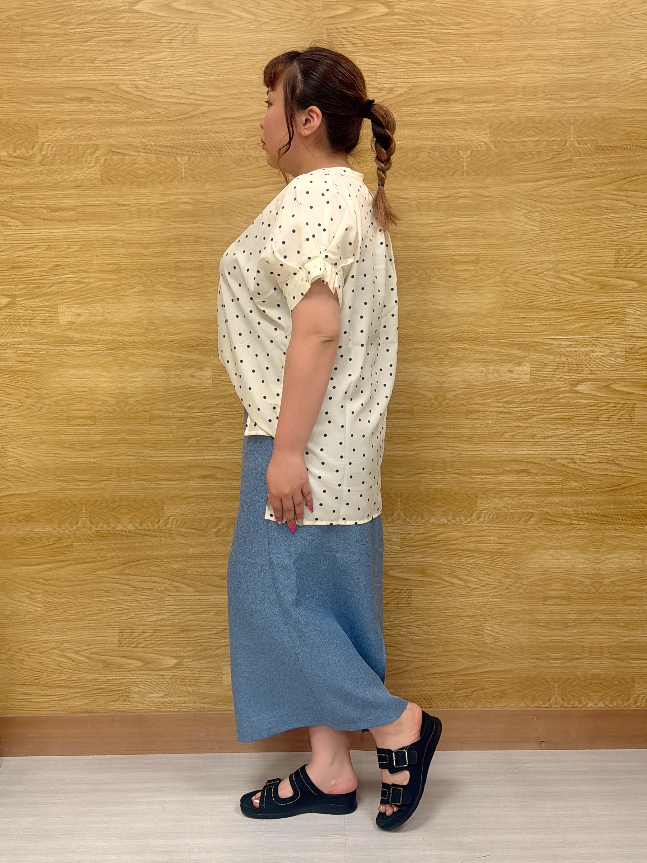 ぁむさんの「SHOO･LA･RUE｜【洗濯機可／洗濯後しわになりにくい】大人の甘さをプラスする ドット柄袖タックブラウス」を使ったコーディネート